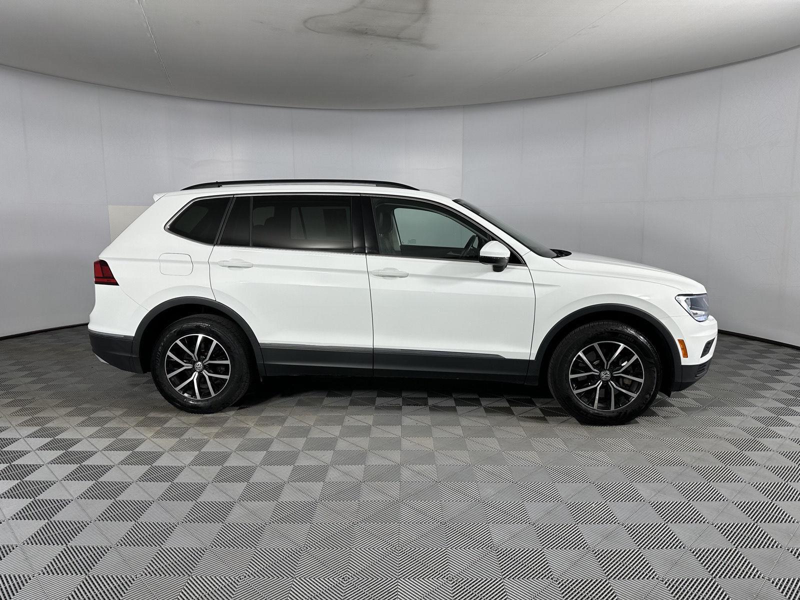 Certified Used 2021 Pure White Volkswagen SE image 4
