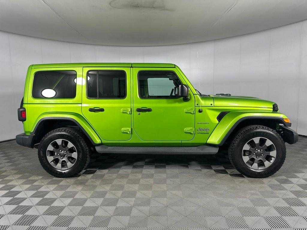 Used 2019 Mojito! Clearcoat Jeep Unlimited Sahara image 9