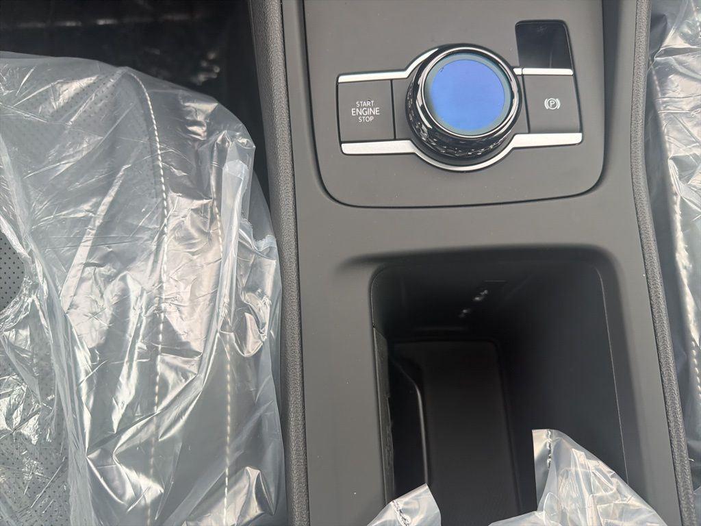 New 2026 Deep Black Pearl Volkswagen 2.0T SE image 8