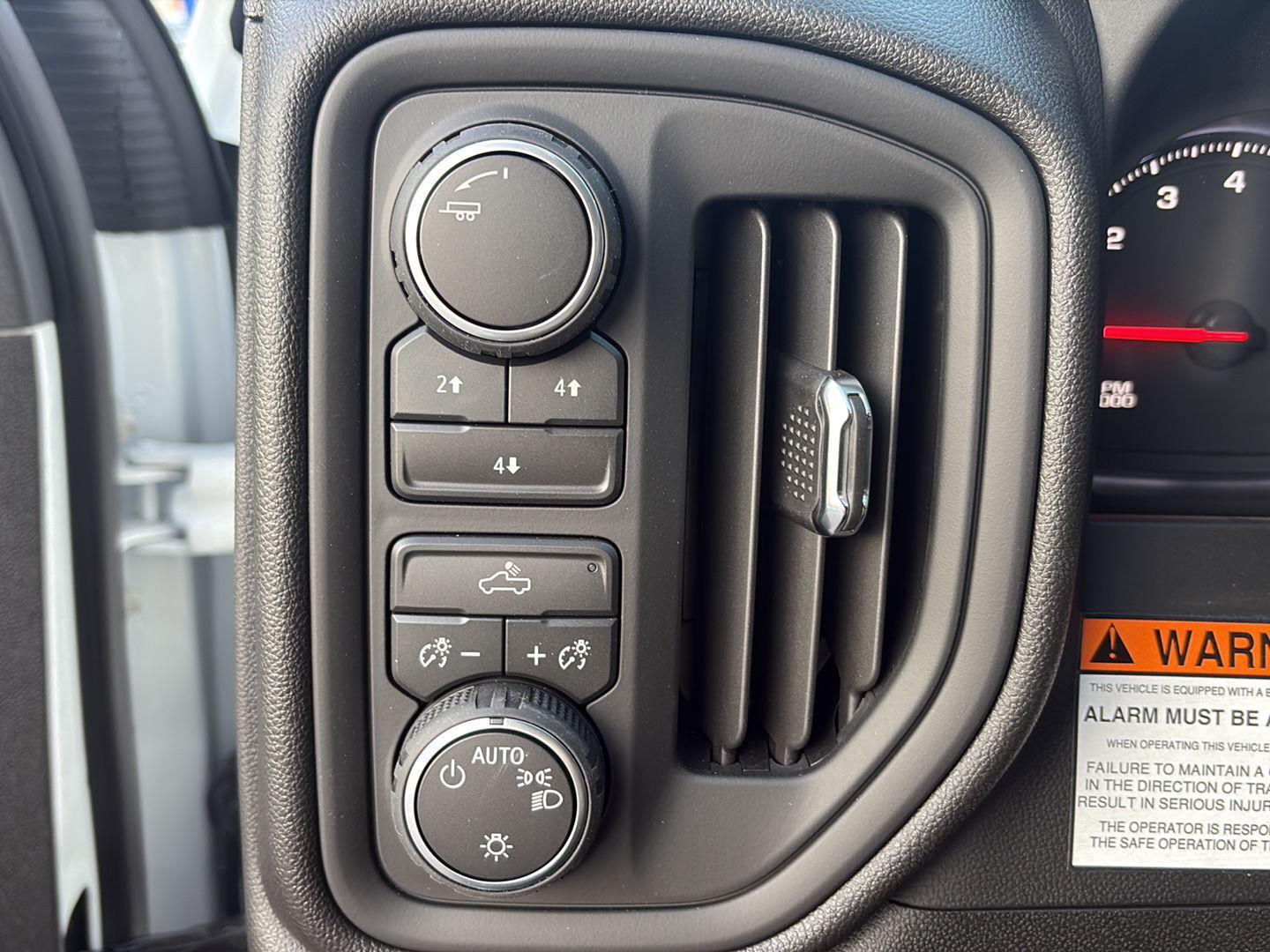 2026 Chevrolet Silverado 3500HD CC Work Truck - 9