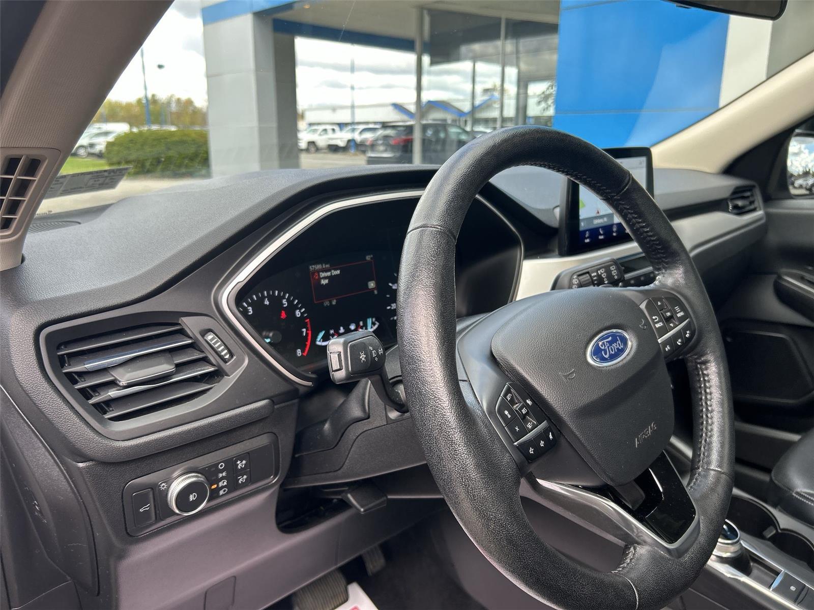 2020 Ford Escape SEL - 9