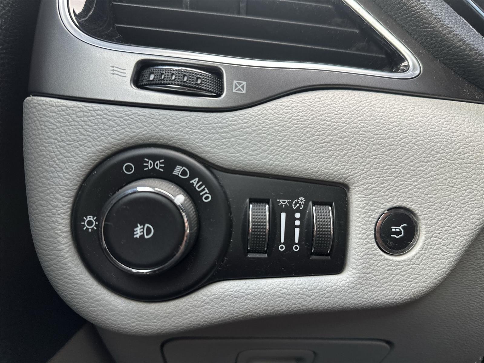 2019 Jeep Cherokee Limited at Lake View Ford
