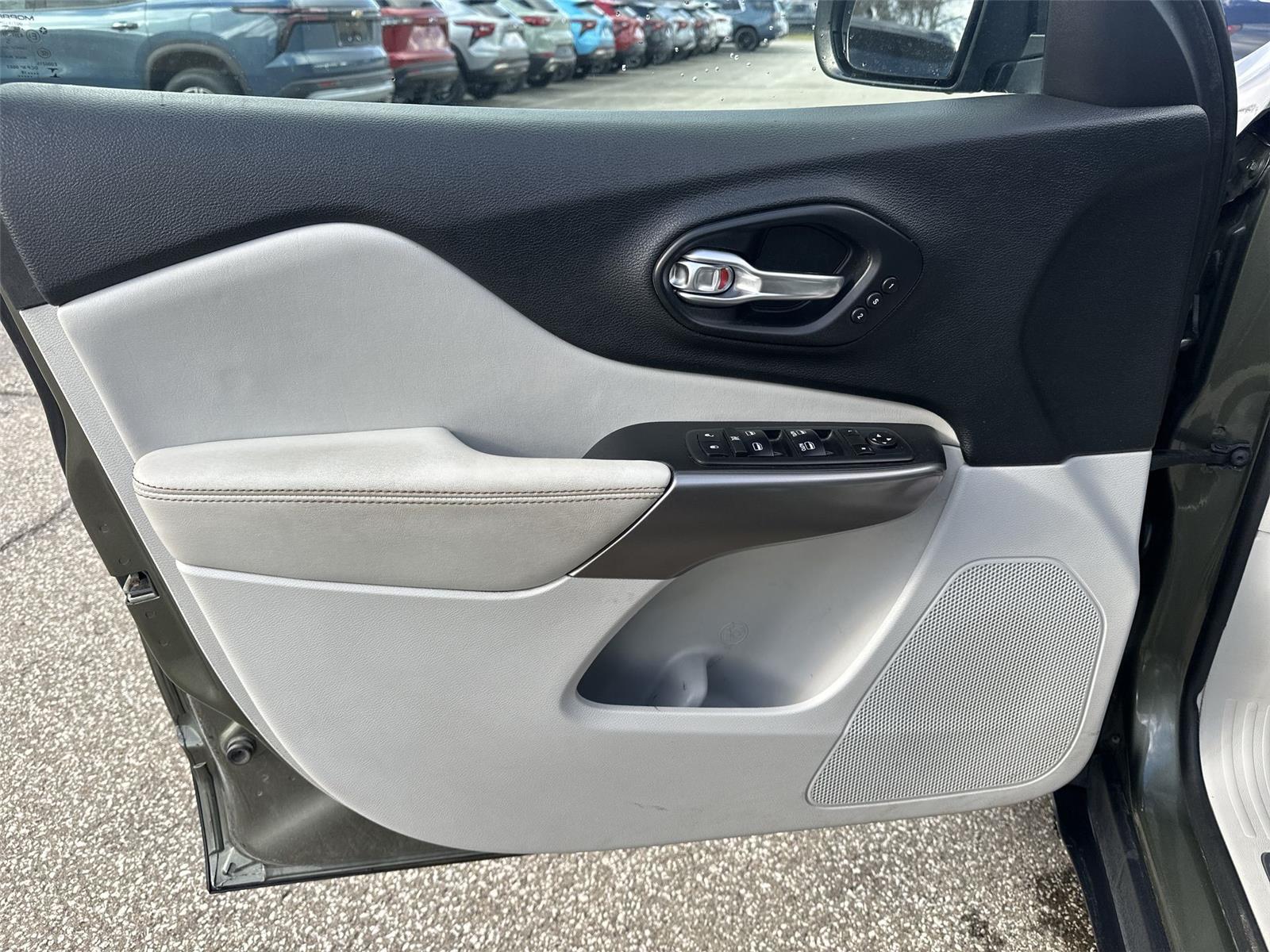 2019 Jeep Cherokee Limited at Lake View Ford
