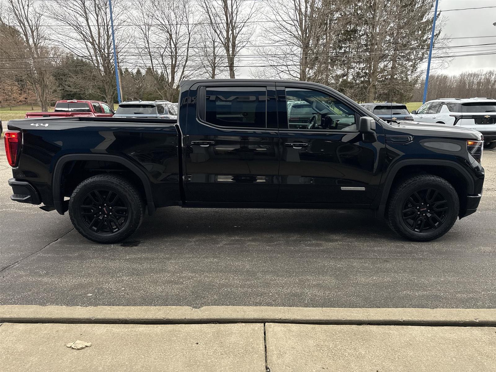 2024 GMC Sierra 1500 Elevation - 8