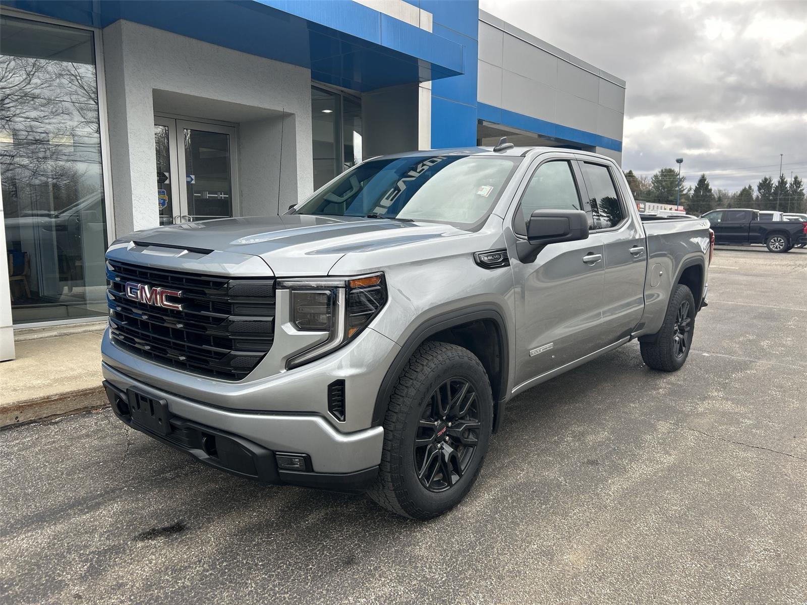 2023 GMC Sierra 1500 Elevation - 3