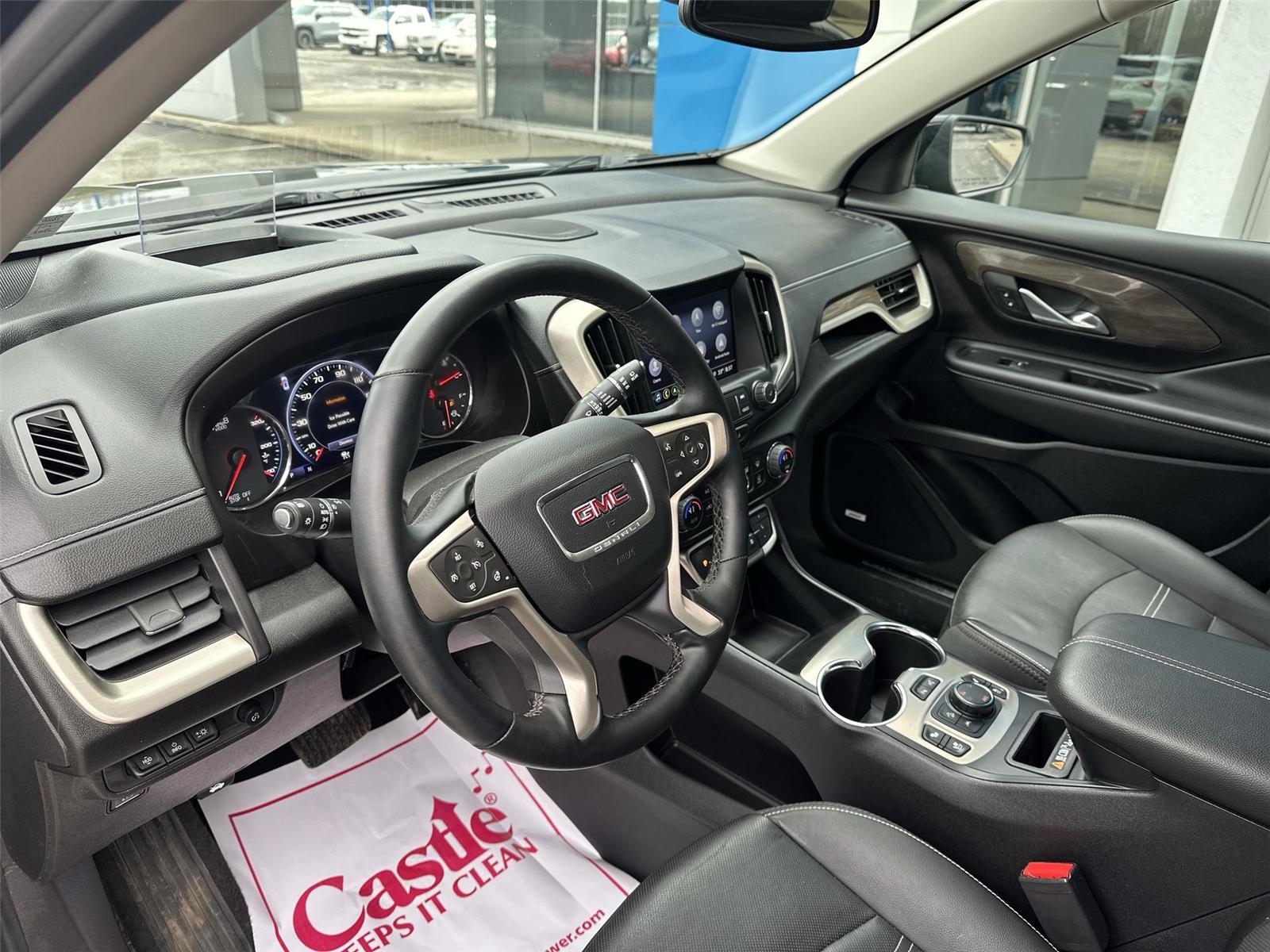 2024 GMC Terrain Denali - 9