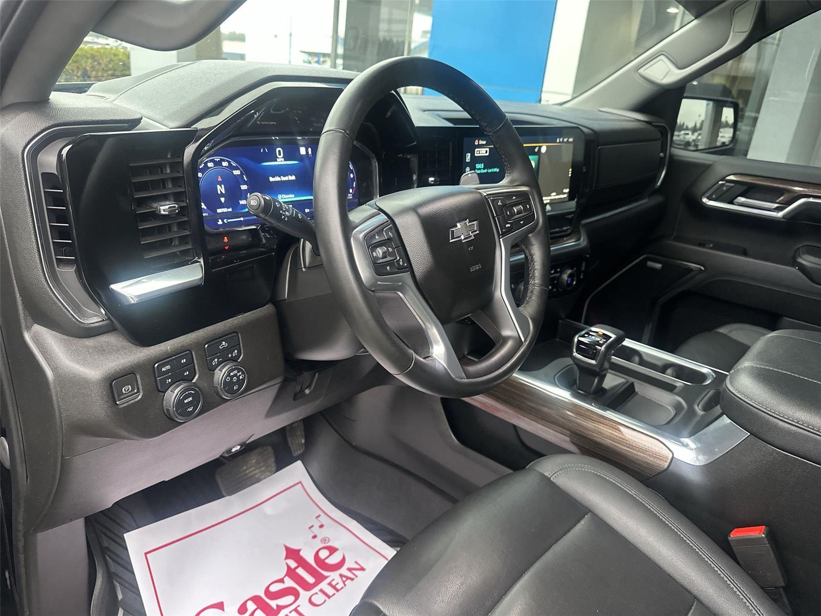 2023 Chevrolet Silverado 1500 RST - 9