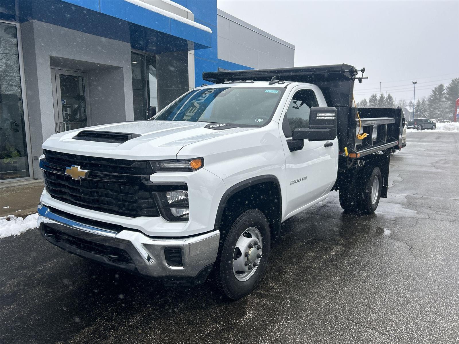 2025 Chevrolet Silverado 3500HD CC Work Truck - 3