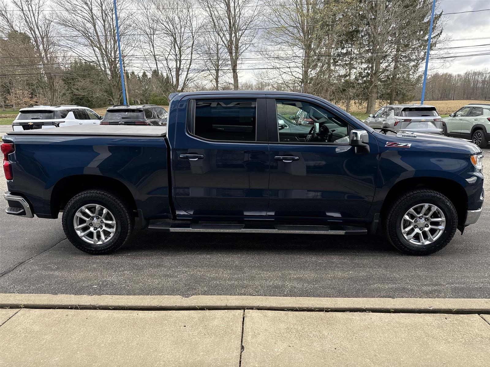 2023 Chevrolet Silverado 1500 LT - 8