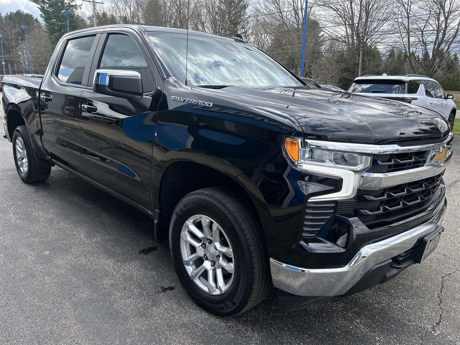 2023 Chevrolet Silverado 1500 LT - 1