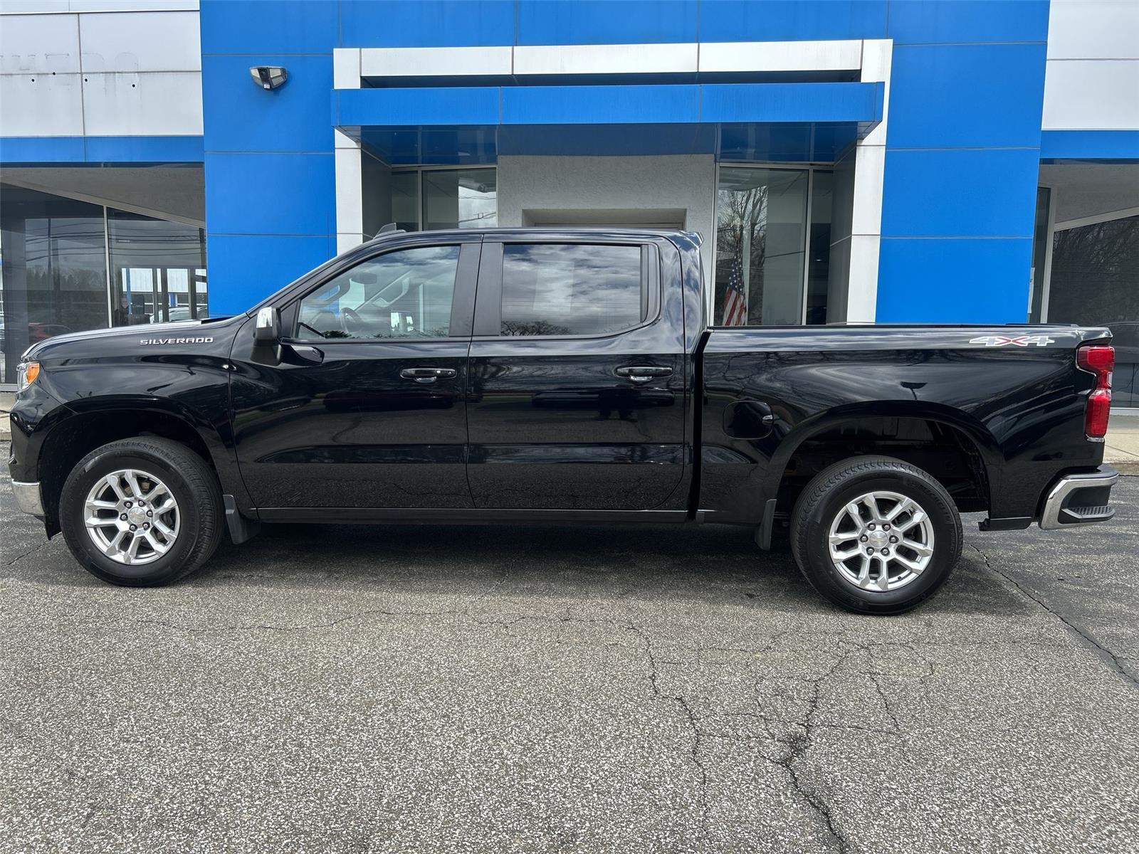 2023 Chevrolet Silverado 1500 LT - 4
