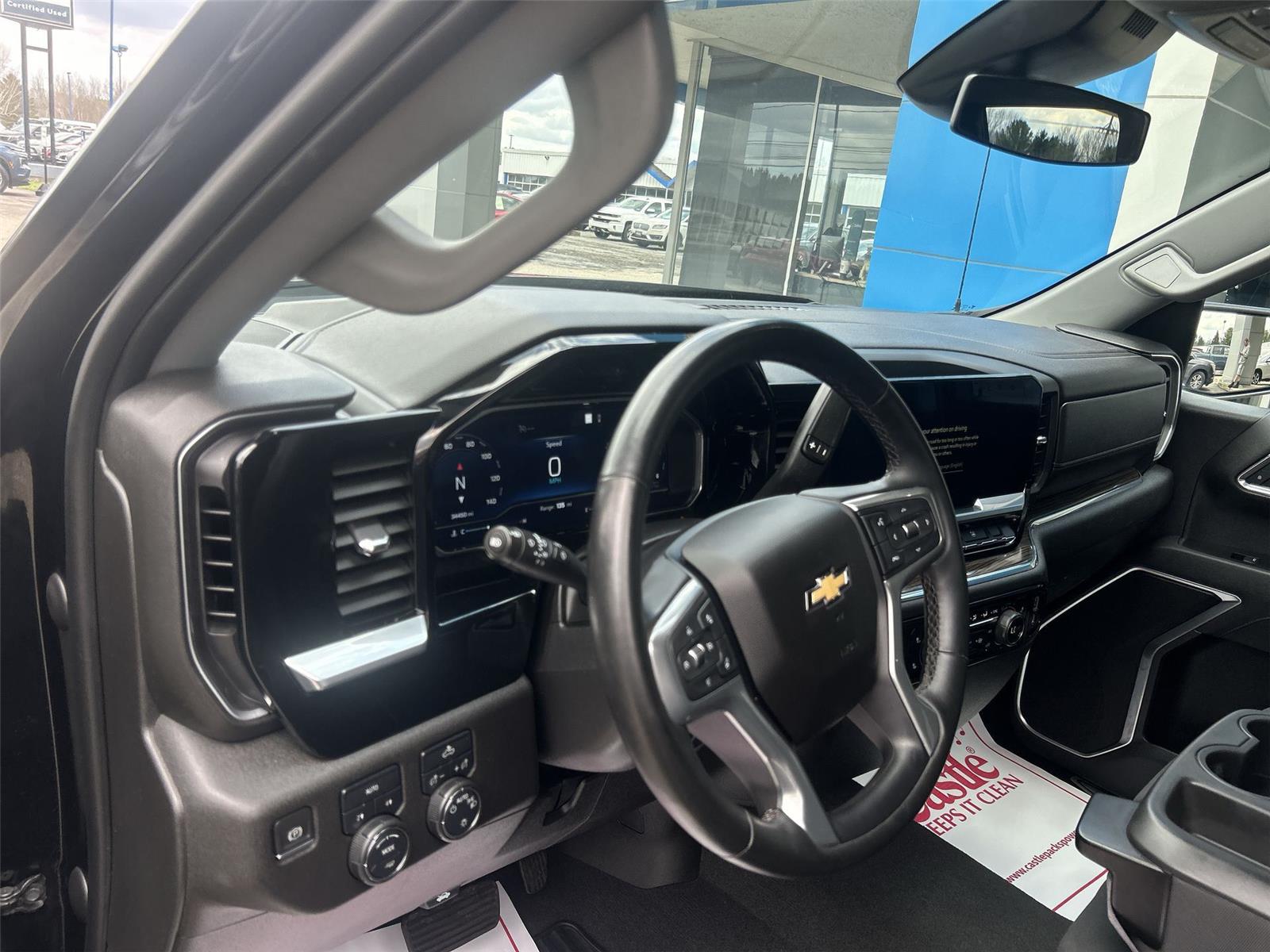 2023 Chevrolet Silverado 1500 LT - 9
