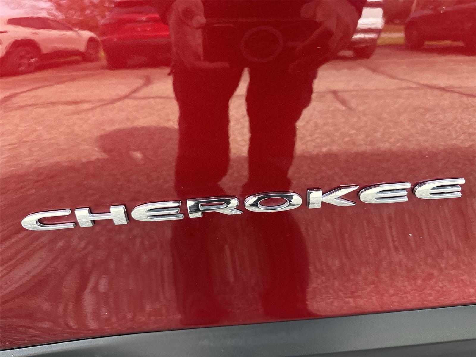 2018 Jeep Cherokee Latitude Plus at Lake View Ford