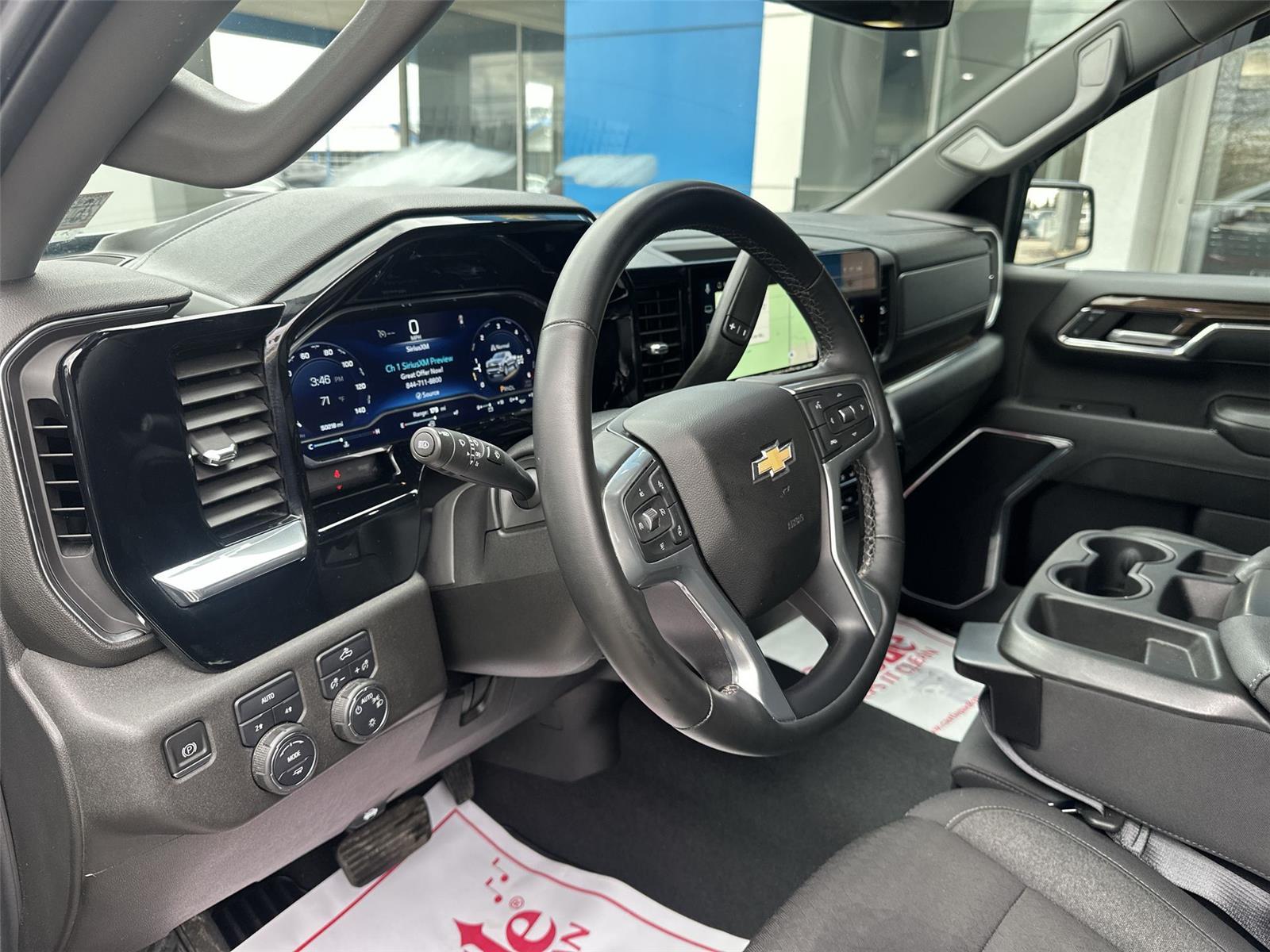 2024 Chevrolet Silverado 1500 LT - 9