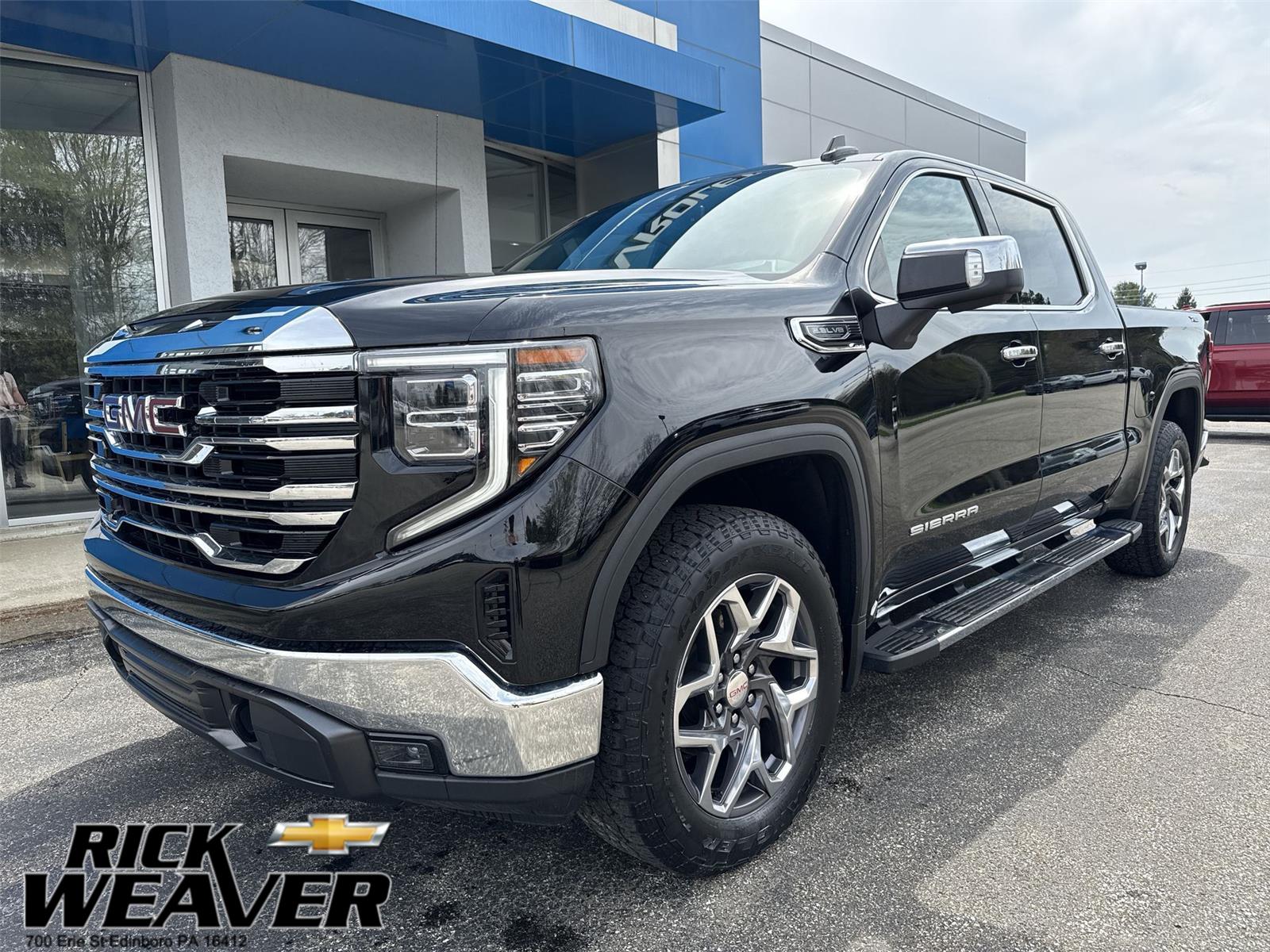 2022 GMC Sierra 1500 SLT - 0