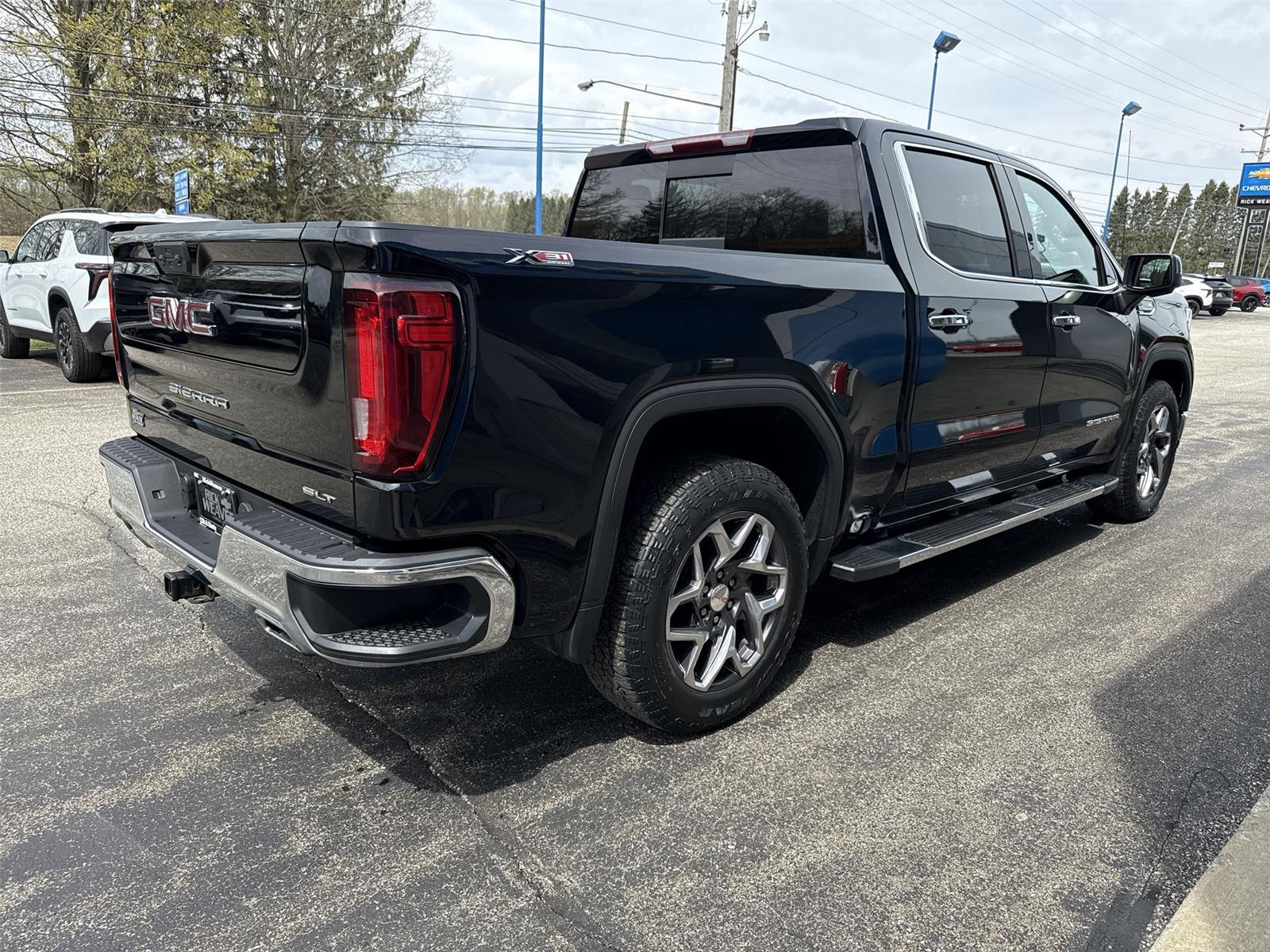 2022 GMC Sierra 1500 SLT - 7
