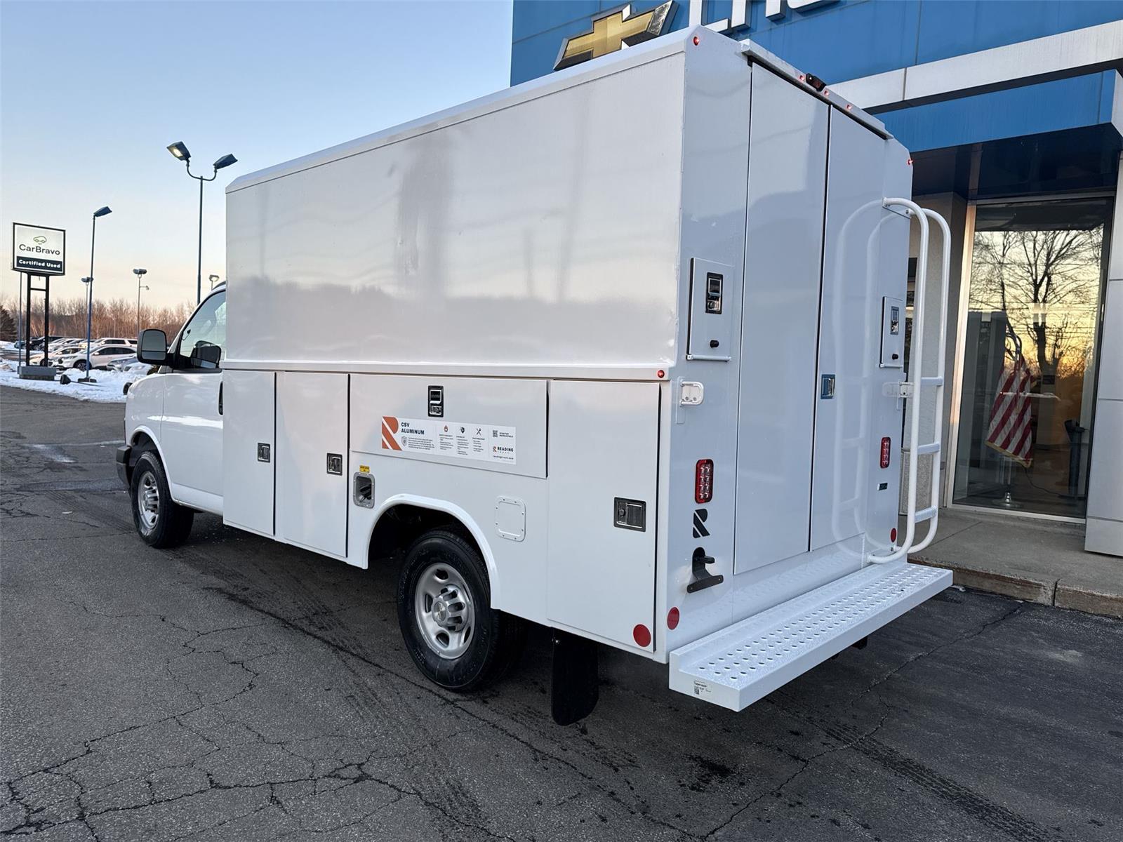 2026 Chevrolet Express Cutaway 3500 VAN 139 - 5