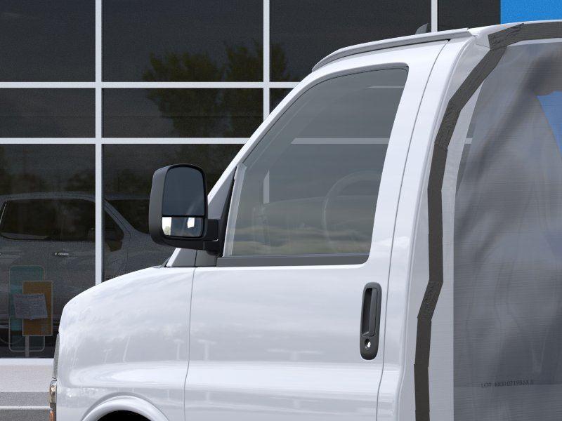 2026 Chevrolet Express Cutaway 3500 VAN 139 - 11