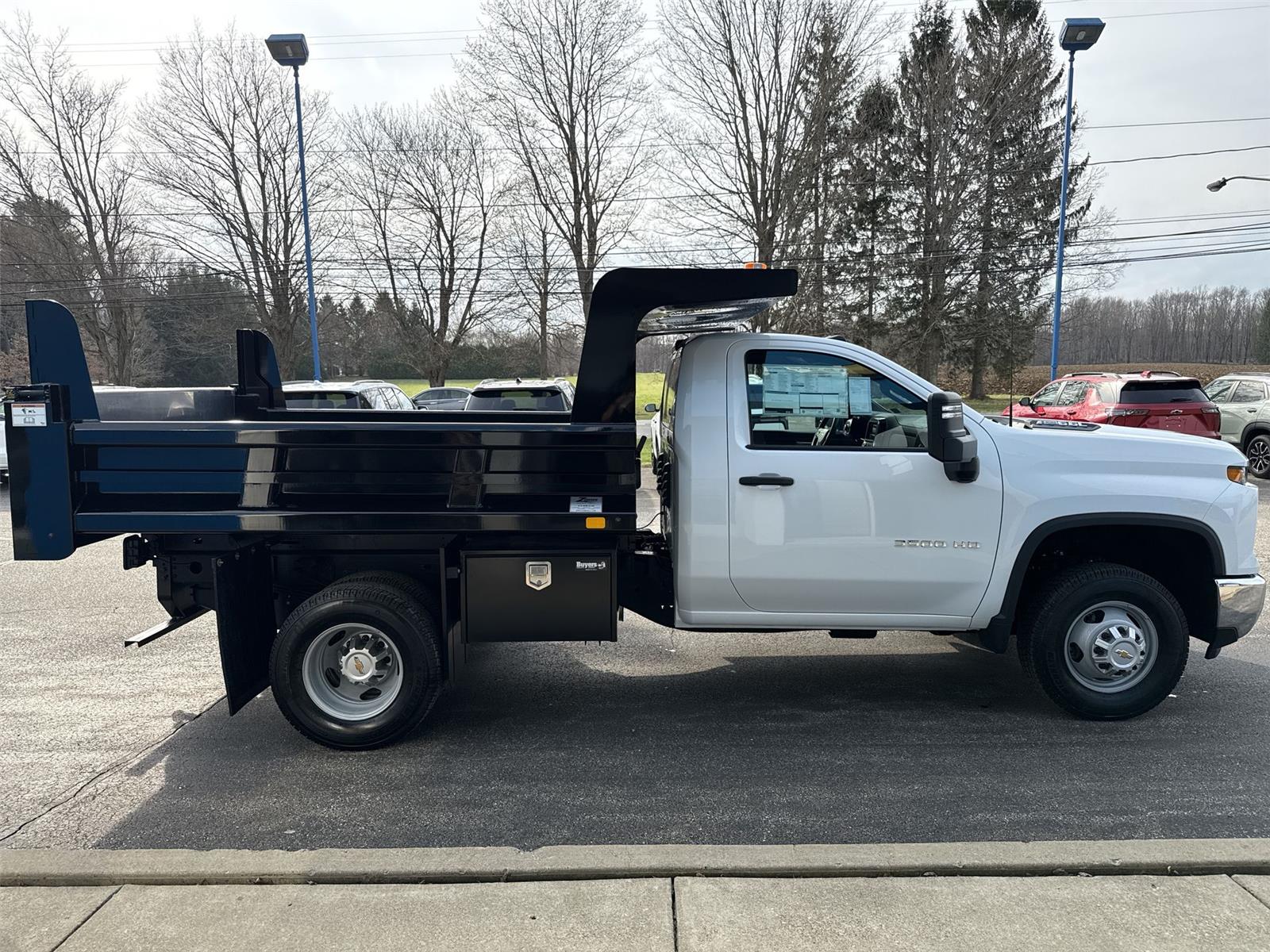 2026 Chevrolet Silverado 3500HD CC Work Truck - 8