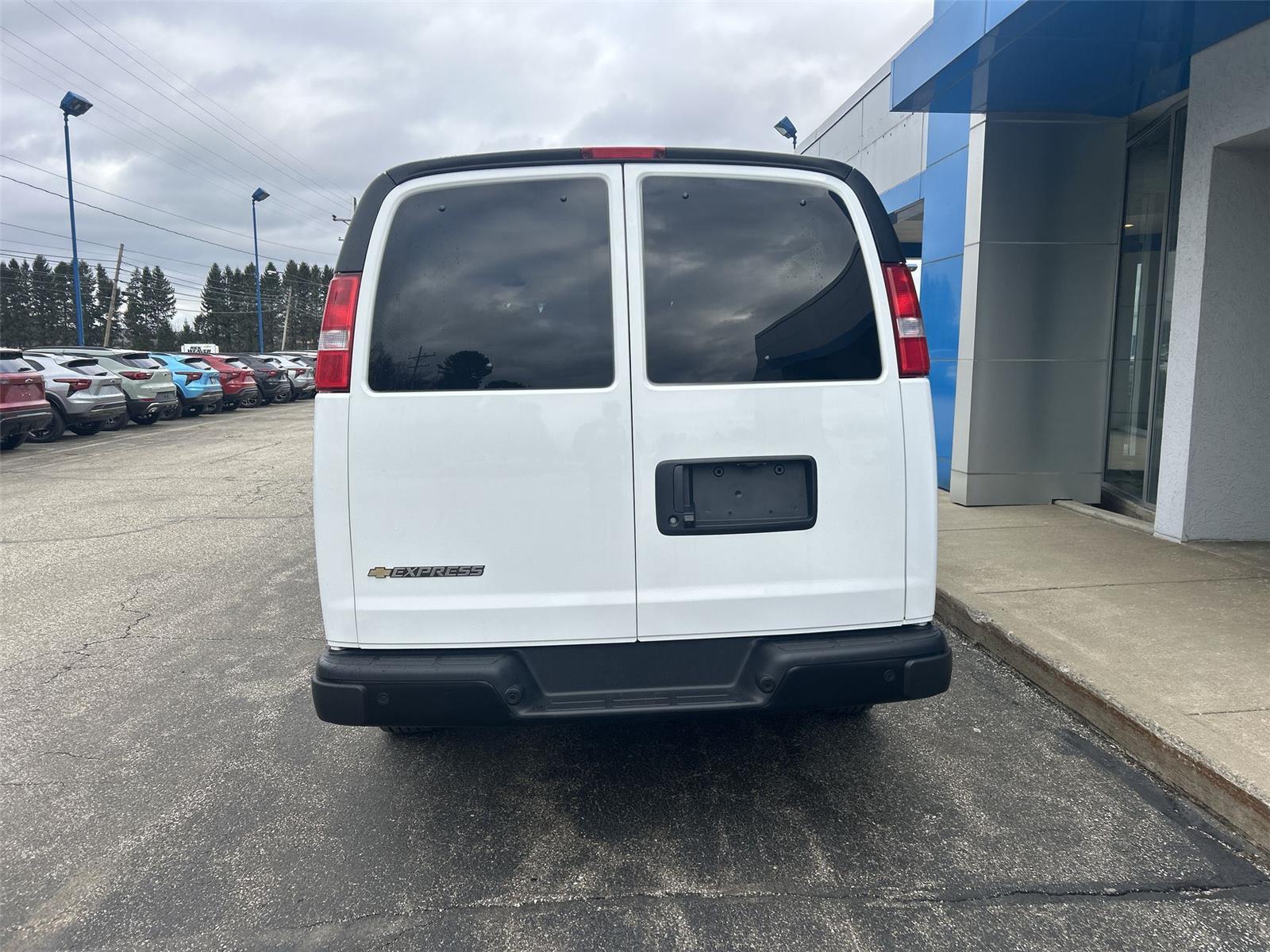 2025 Chevrolet Express Cargo Van RWD 2500 155 - 6