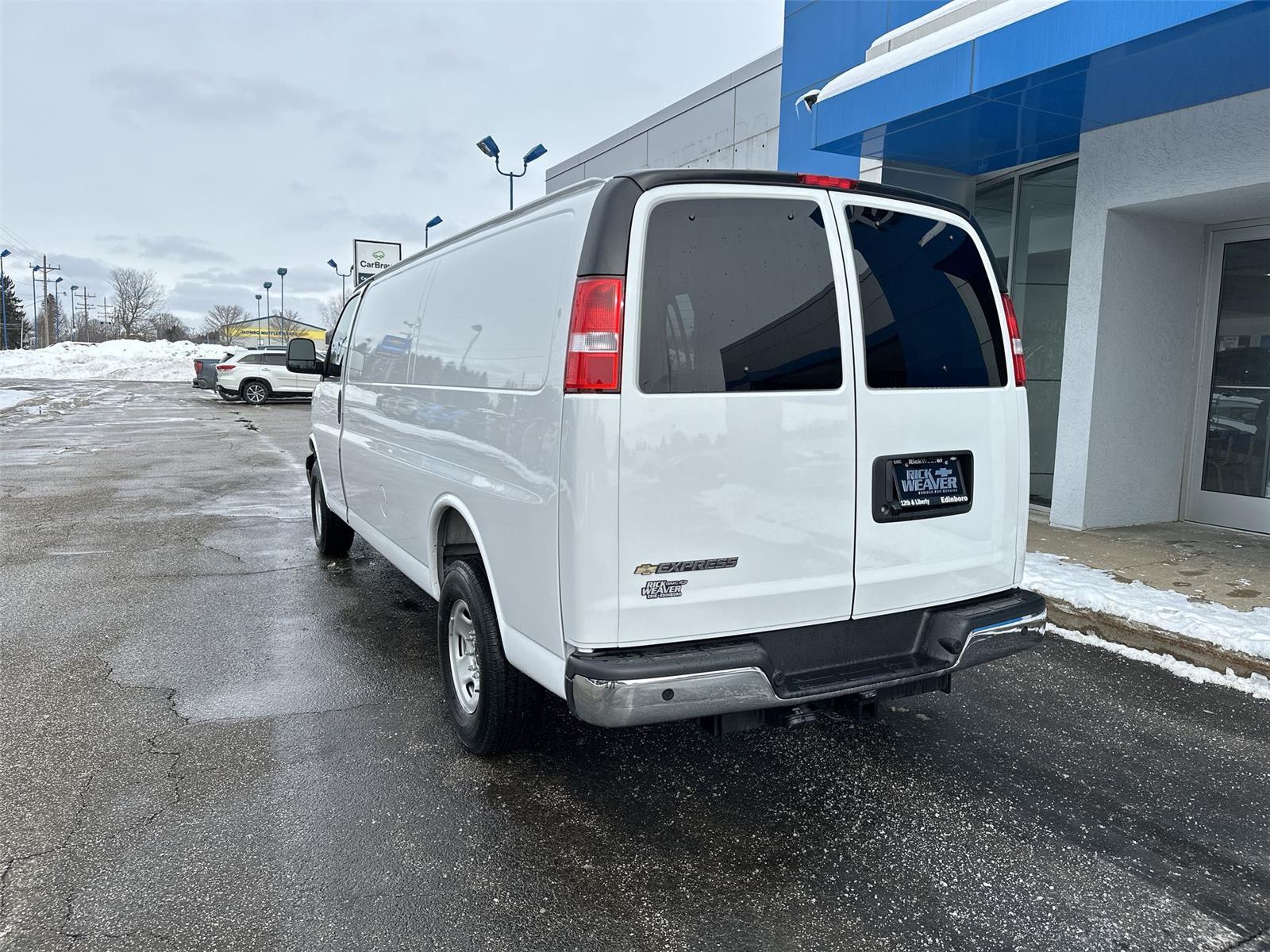 2025 Chevrolet Express Cargo Van RWD 3500 155 - 5