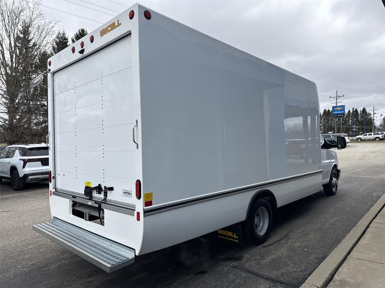2026 Chevrolet Express Commercial Cutaway 4500 VAN 177 - 7