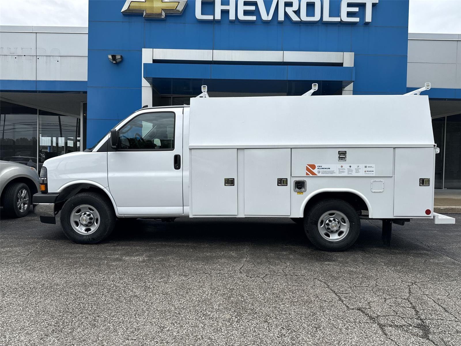 2026 Chevrolet Express Cutaway 3500 VAN 139 - 4