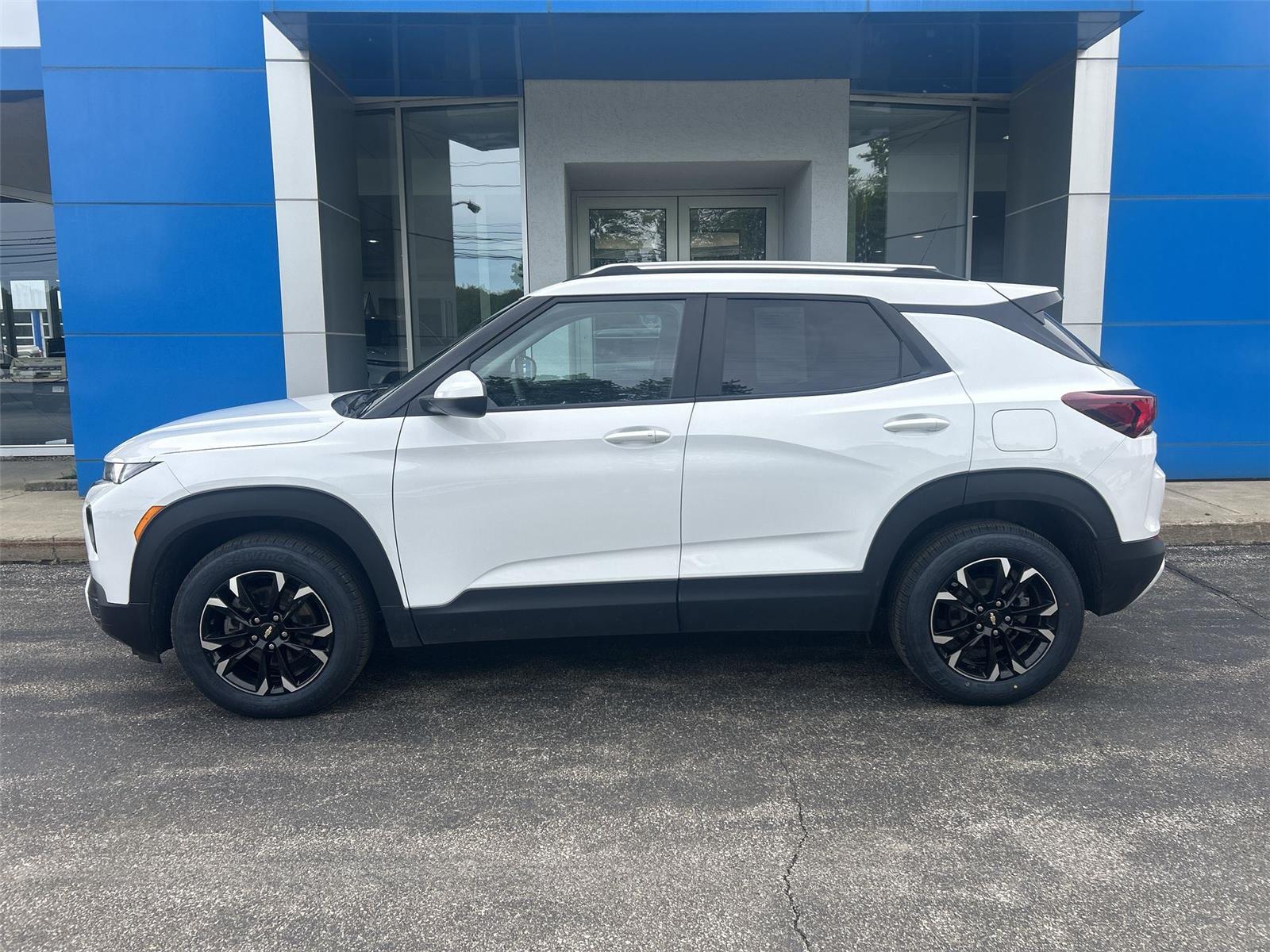2023 Chevrolet Trailblazer LT - 2