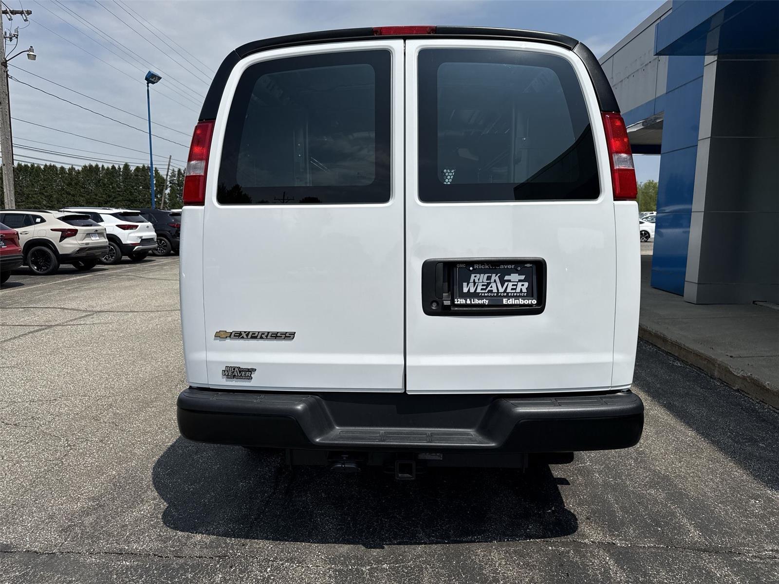 2025 Chevrolet Express Cargo Van RWD 2500 135 - 6