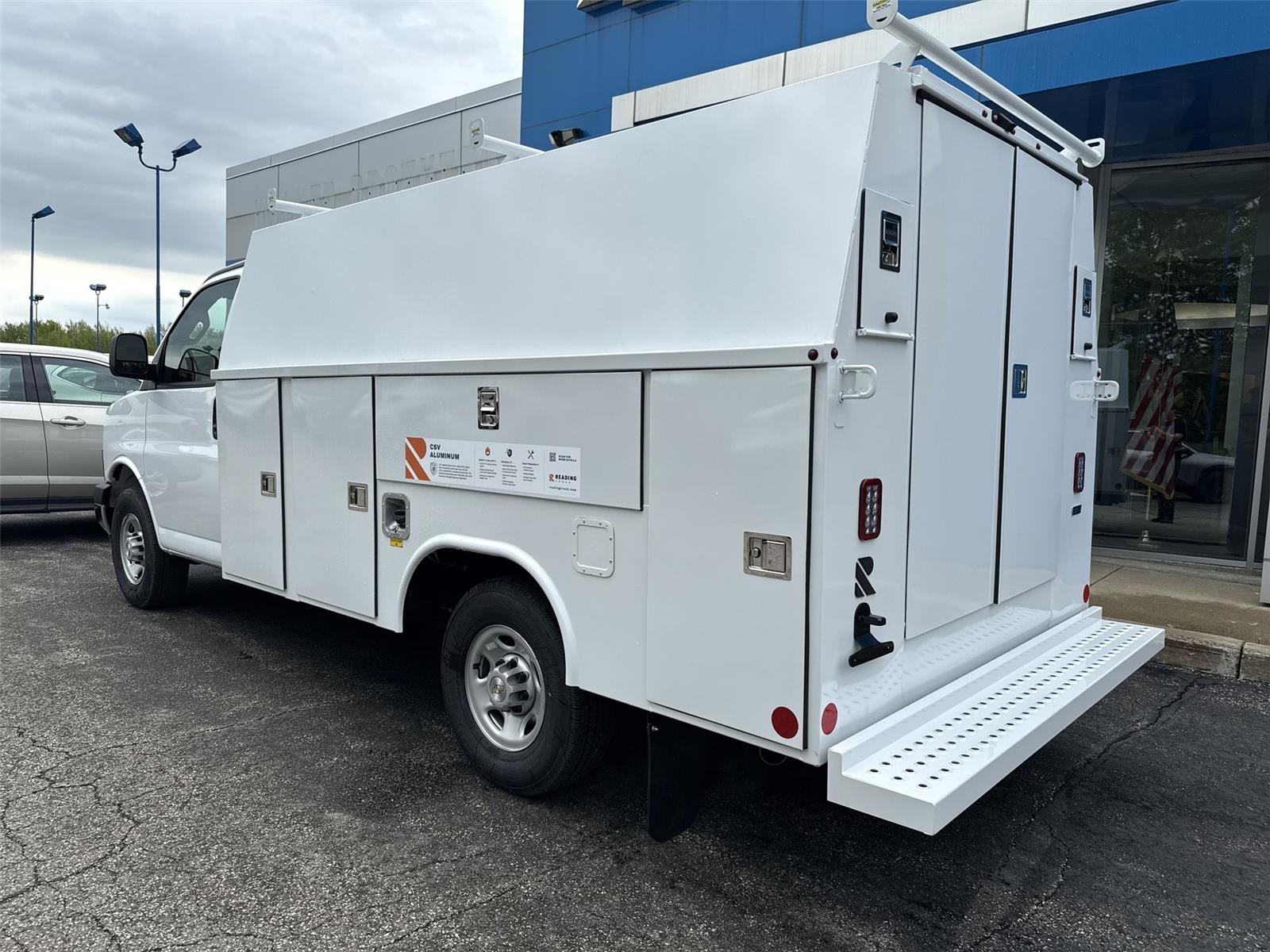 2026 Chevrolet Express Cutaway 3500 VAN 139 - 5