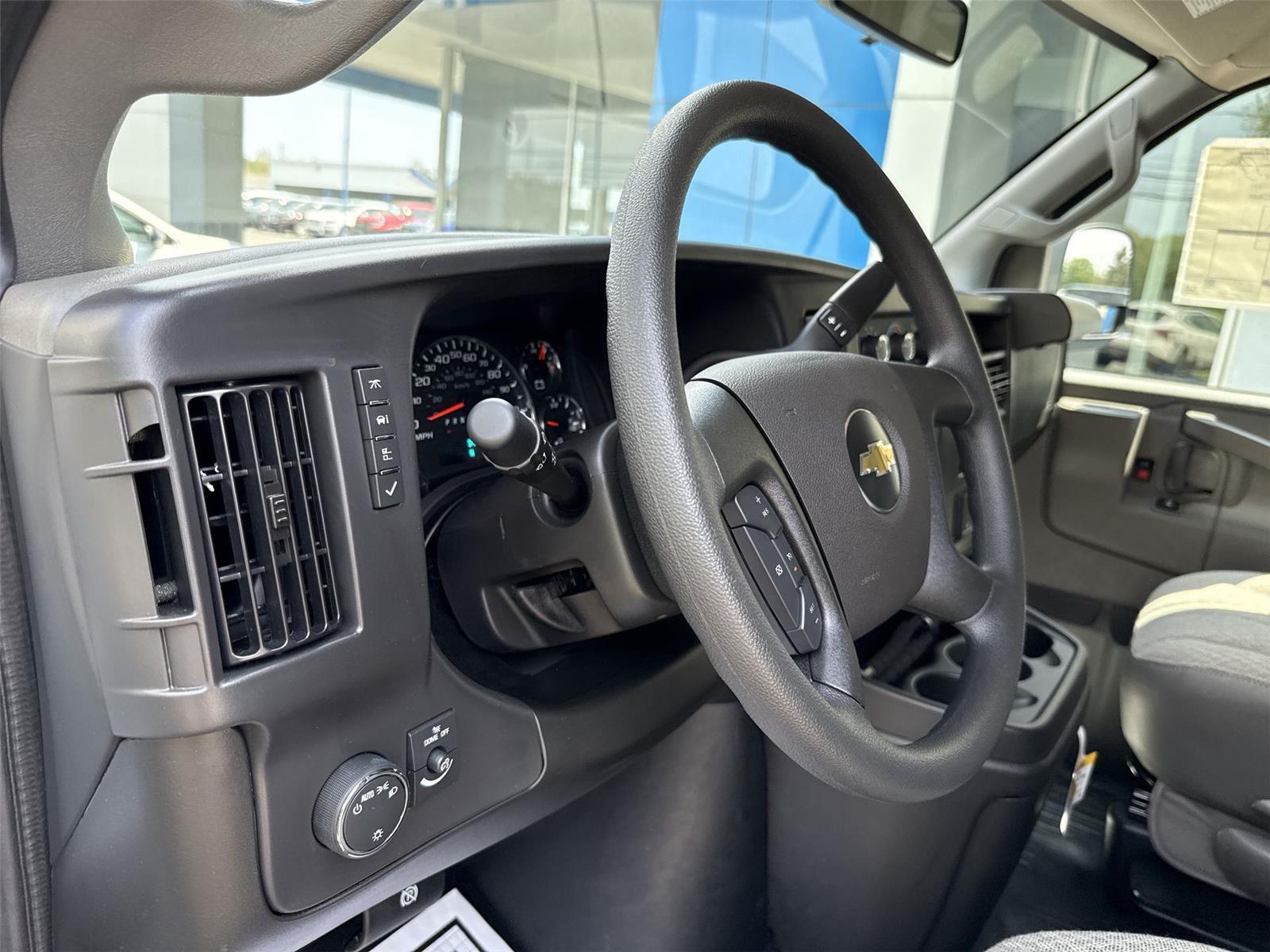 2025 Chevrolet Express Cargo Van RWD 2500 135 - 9