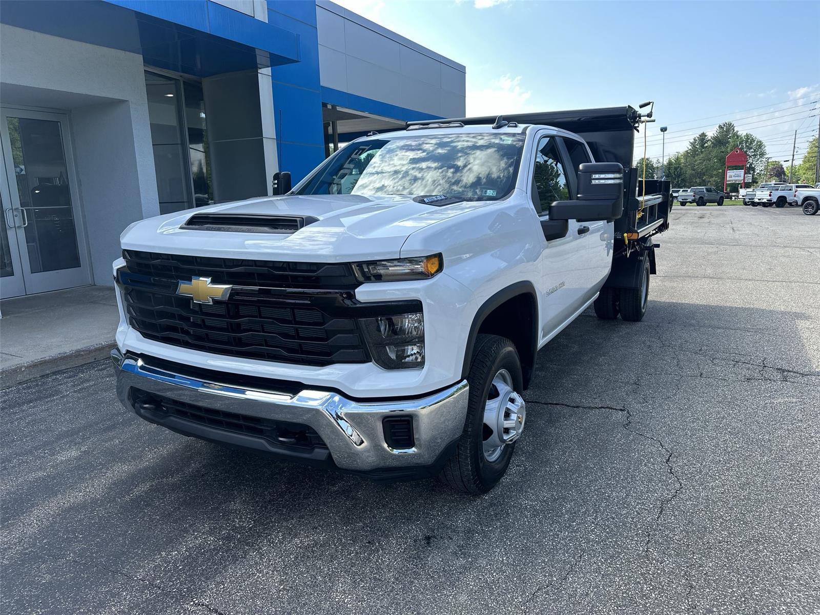 2026 Chevrolet Silverado 3500HD CC Work Truck - 3
