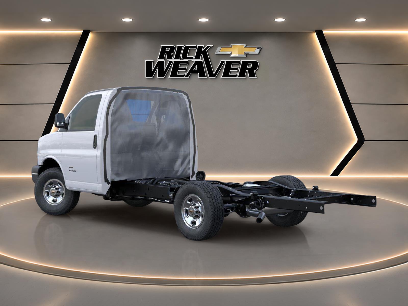 2026 Chevrolet Express Cutaway 3500 VAN 139 - 2