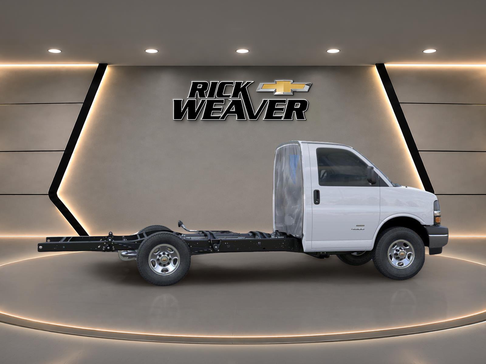 2026 Chevrolet Express Cutaway 3500 VAN 139 - 4
