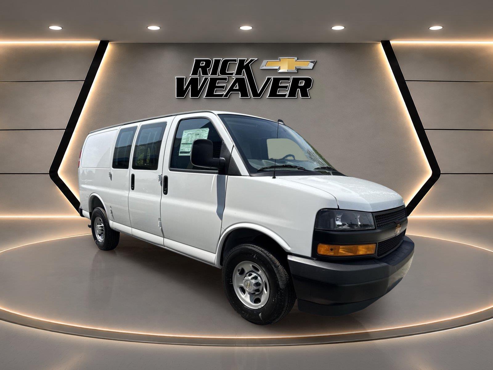 2025 Chevrolet Express Cargo Van RWD 2500 135 - 1
