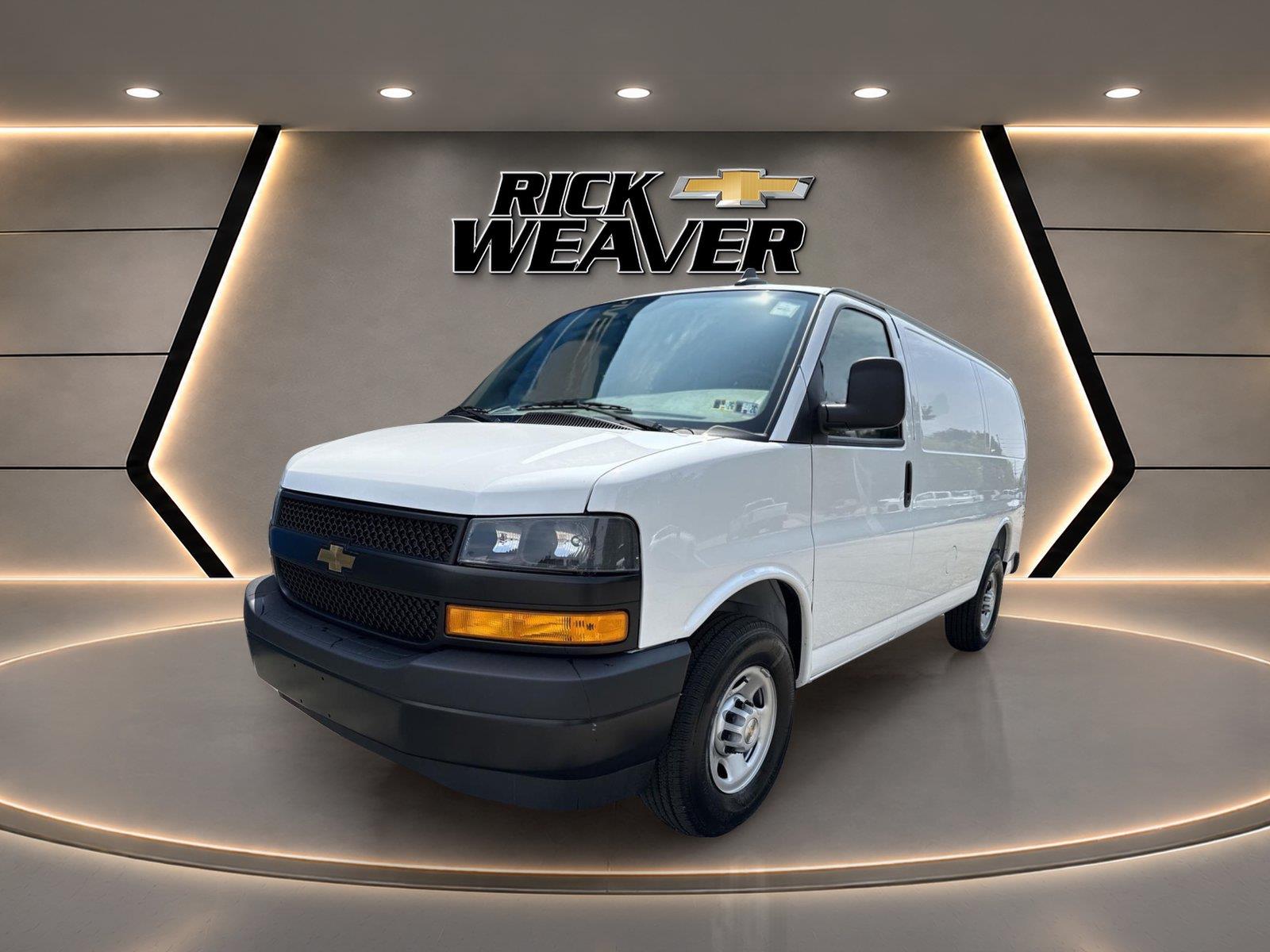 2025 Chevrolet Express Cargo Van RWD 2500 135 - 3