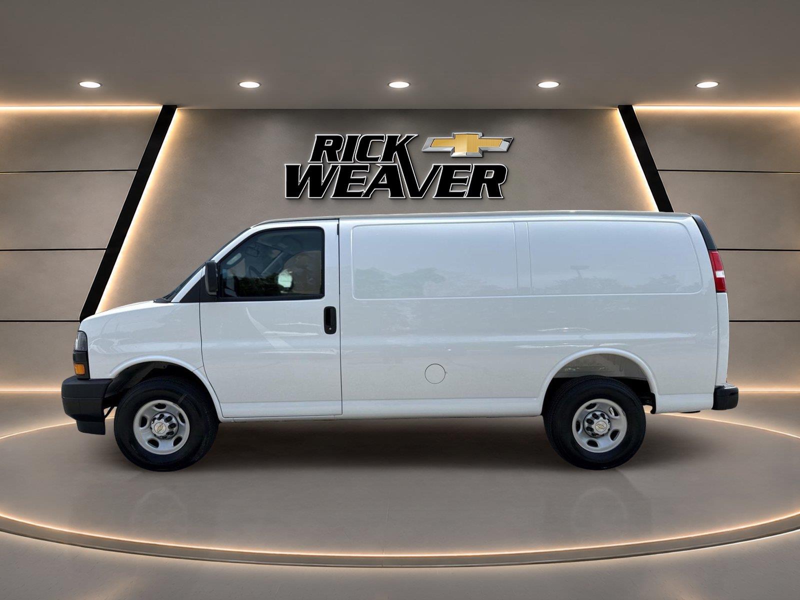 2025 Chevrolet Express Cargo Van RWD 2500 135 - 4