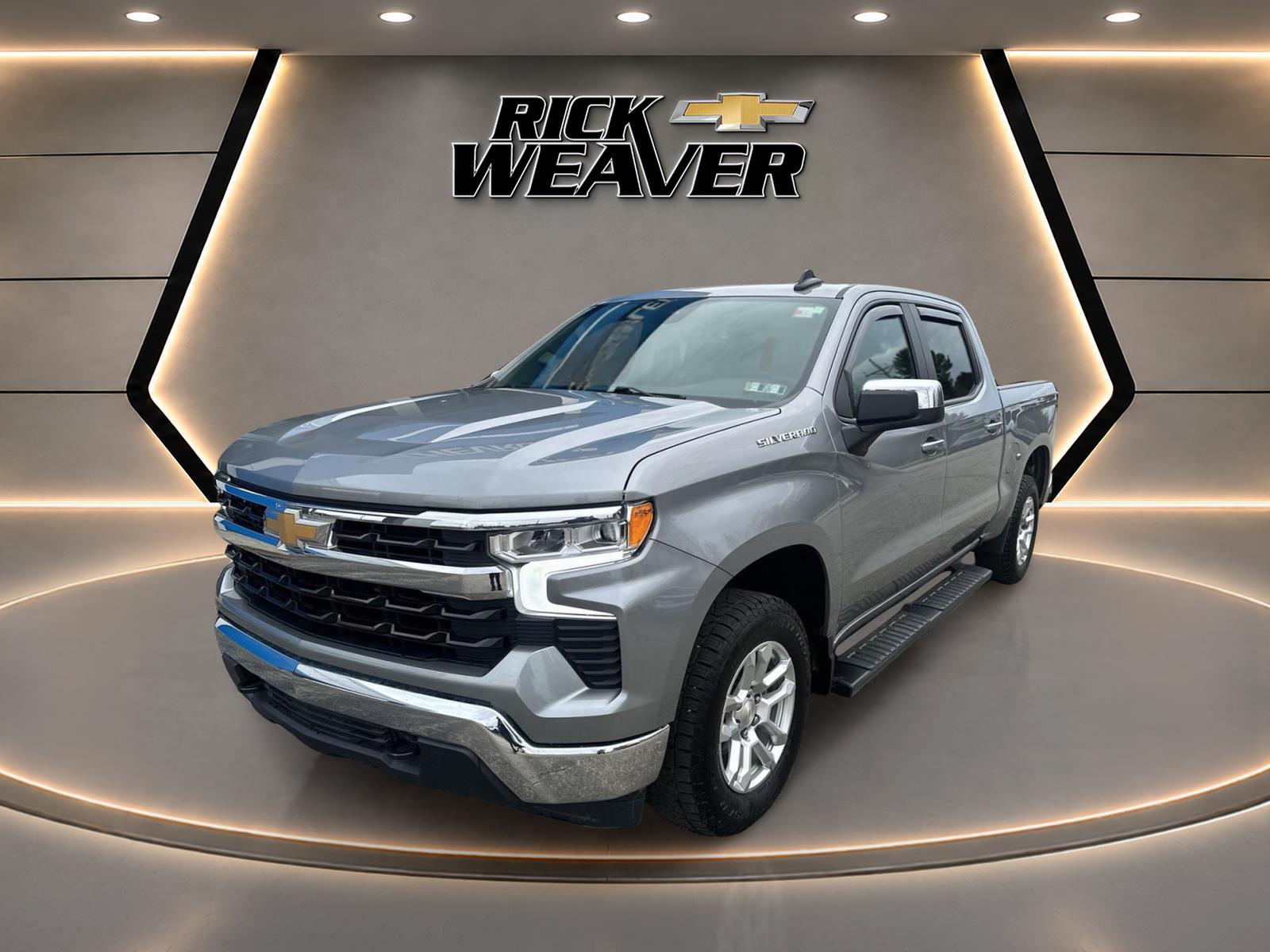 2024 Chevrolet Silverado 1500 LT - 3