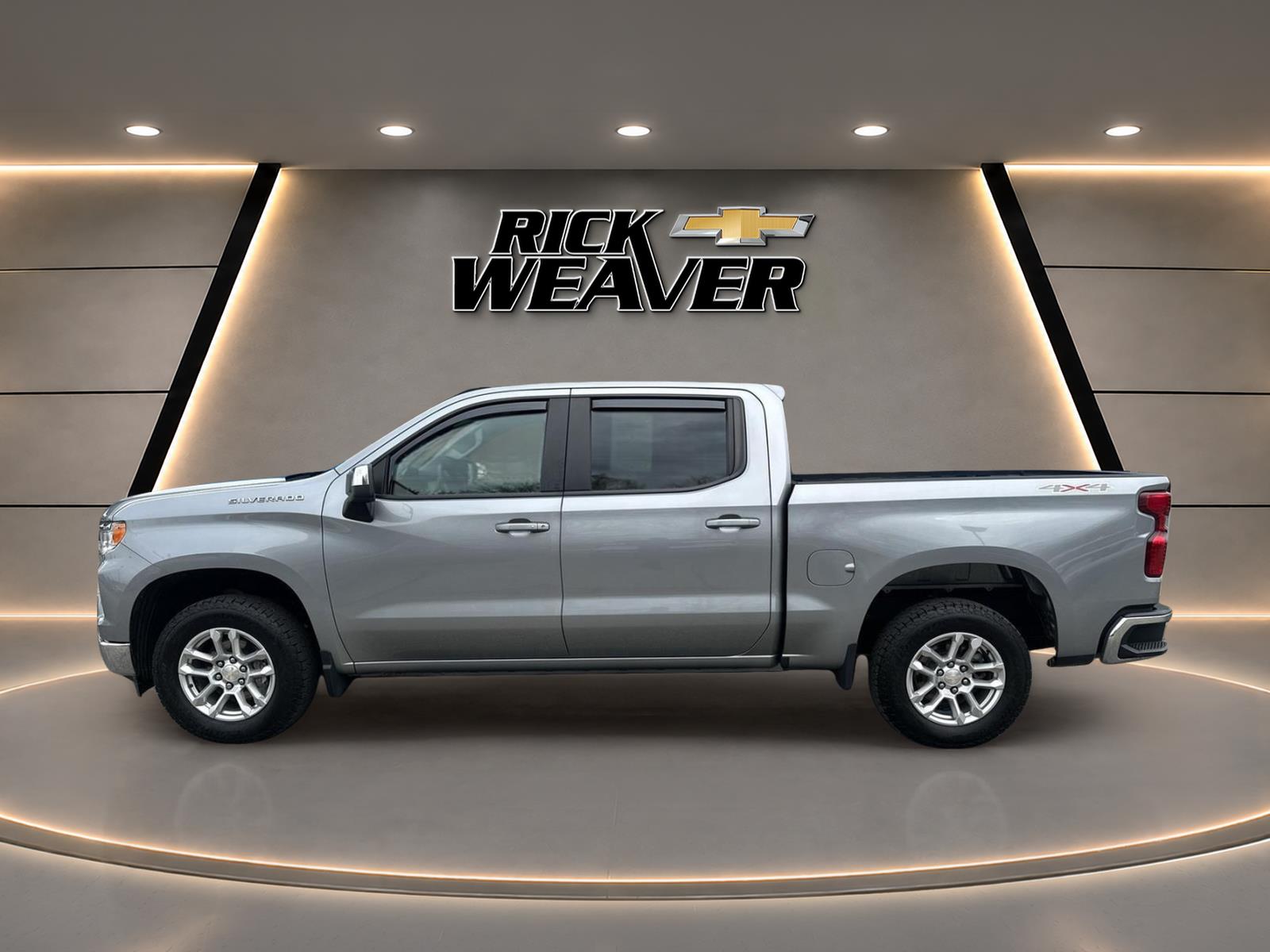2024 Chevrolet Silverado 1500 LT - 4