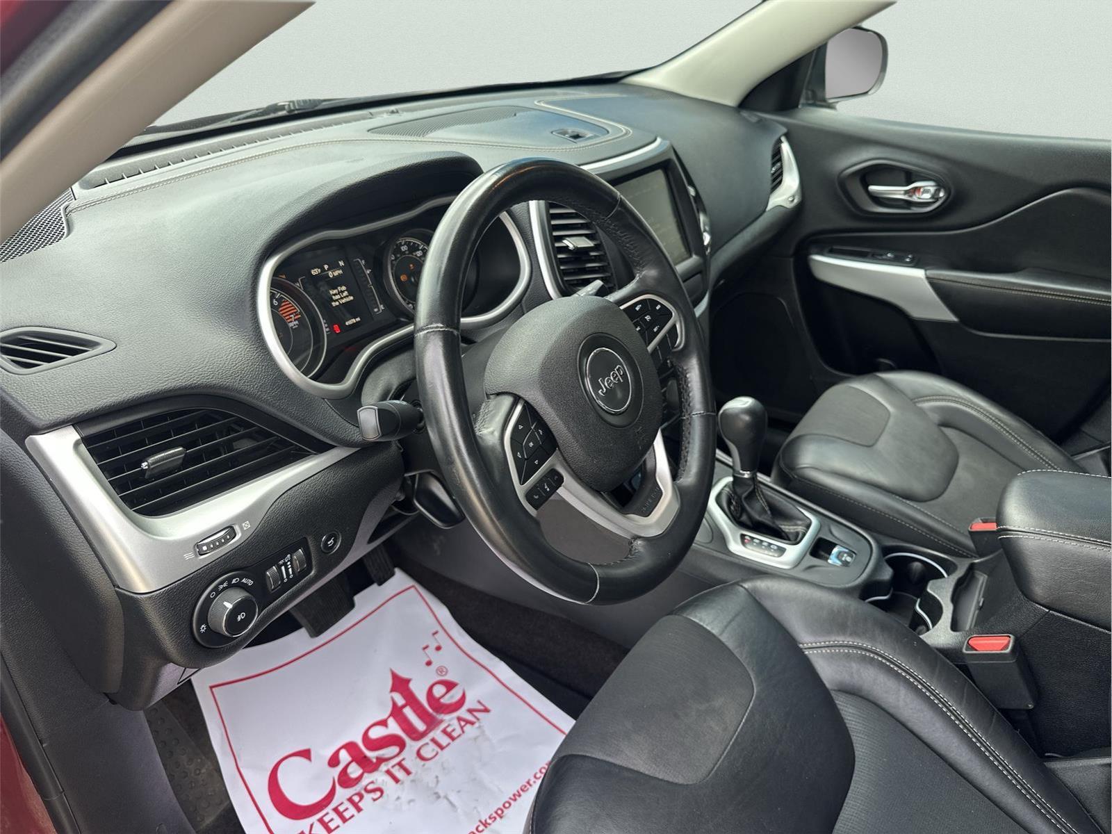 2018 Jeep Cherokee Latitude Plus - 9