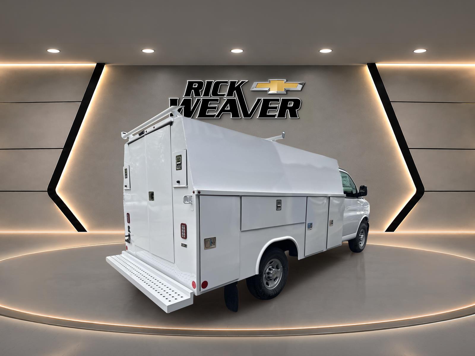 2026 Chevrolet Express Cutaway 3500 VAN 139 - 7