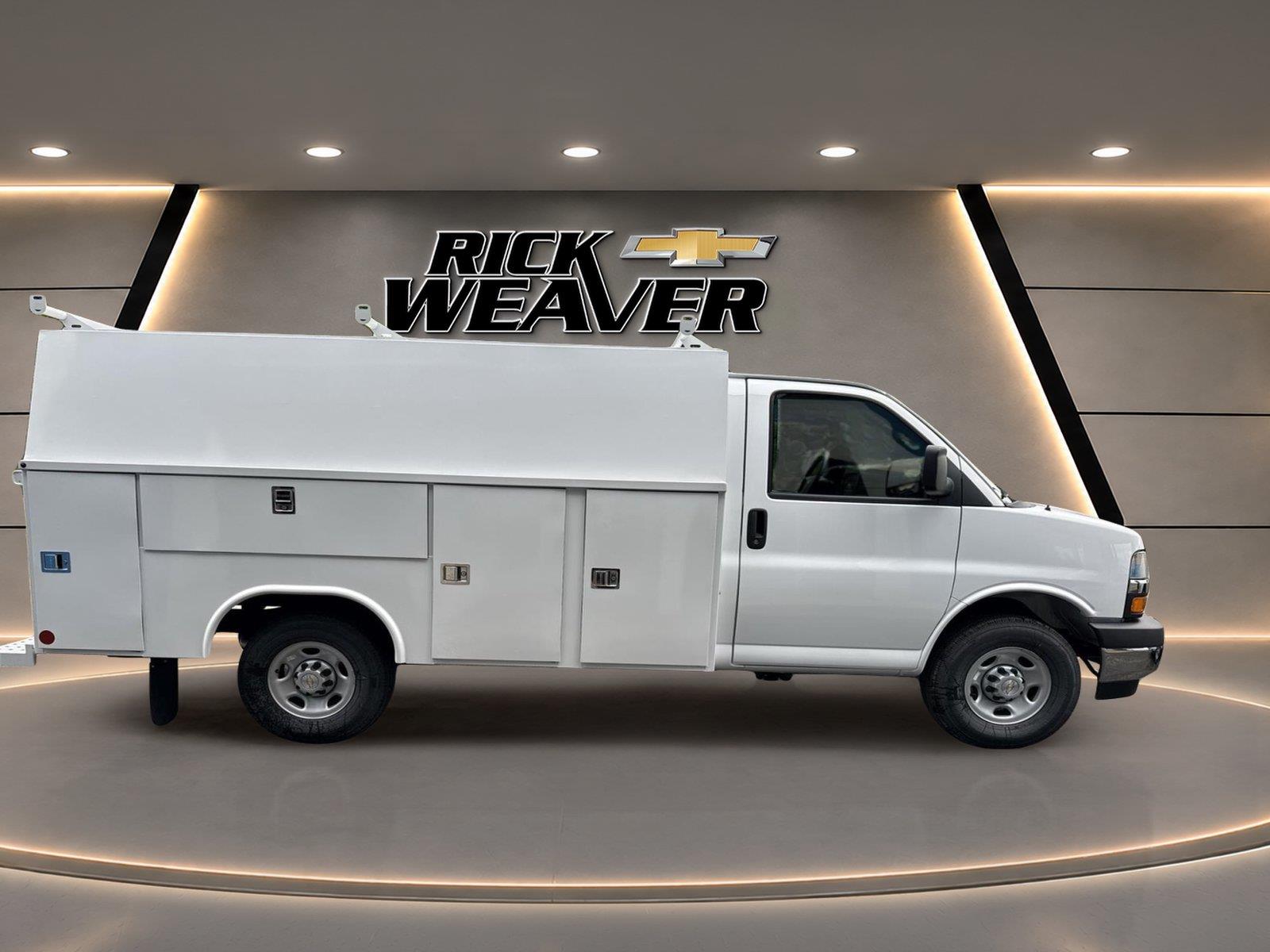 2026 Chevrolet Express Cutaway 3500 VAN 139 - 8