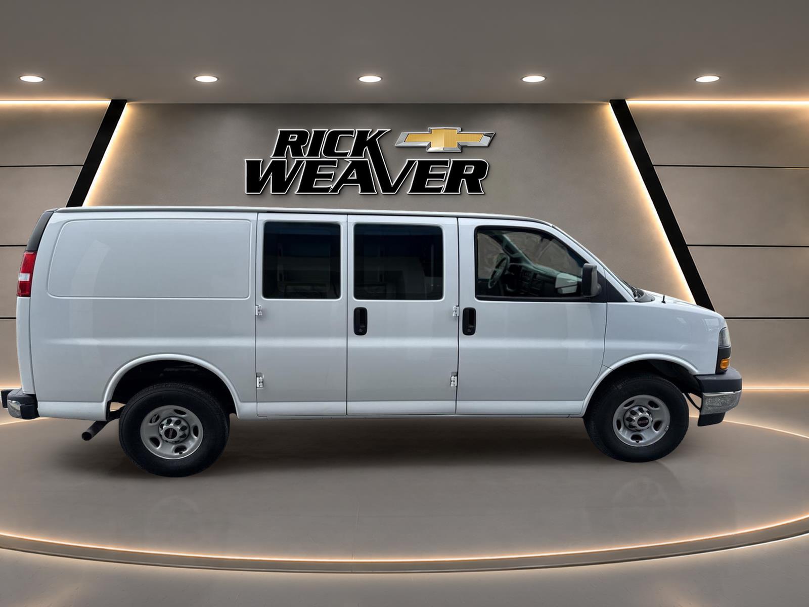 2024 GMC Savana Cargo Van TK - 8