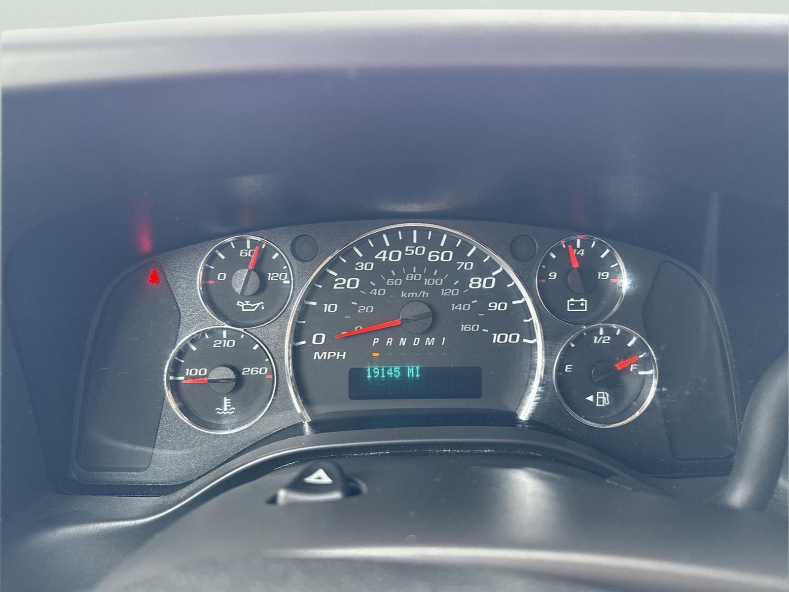 2024 GMC Savana Cargo Van TK - 10