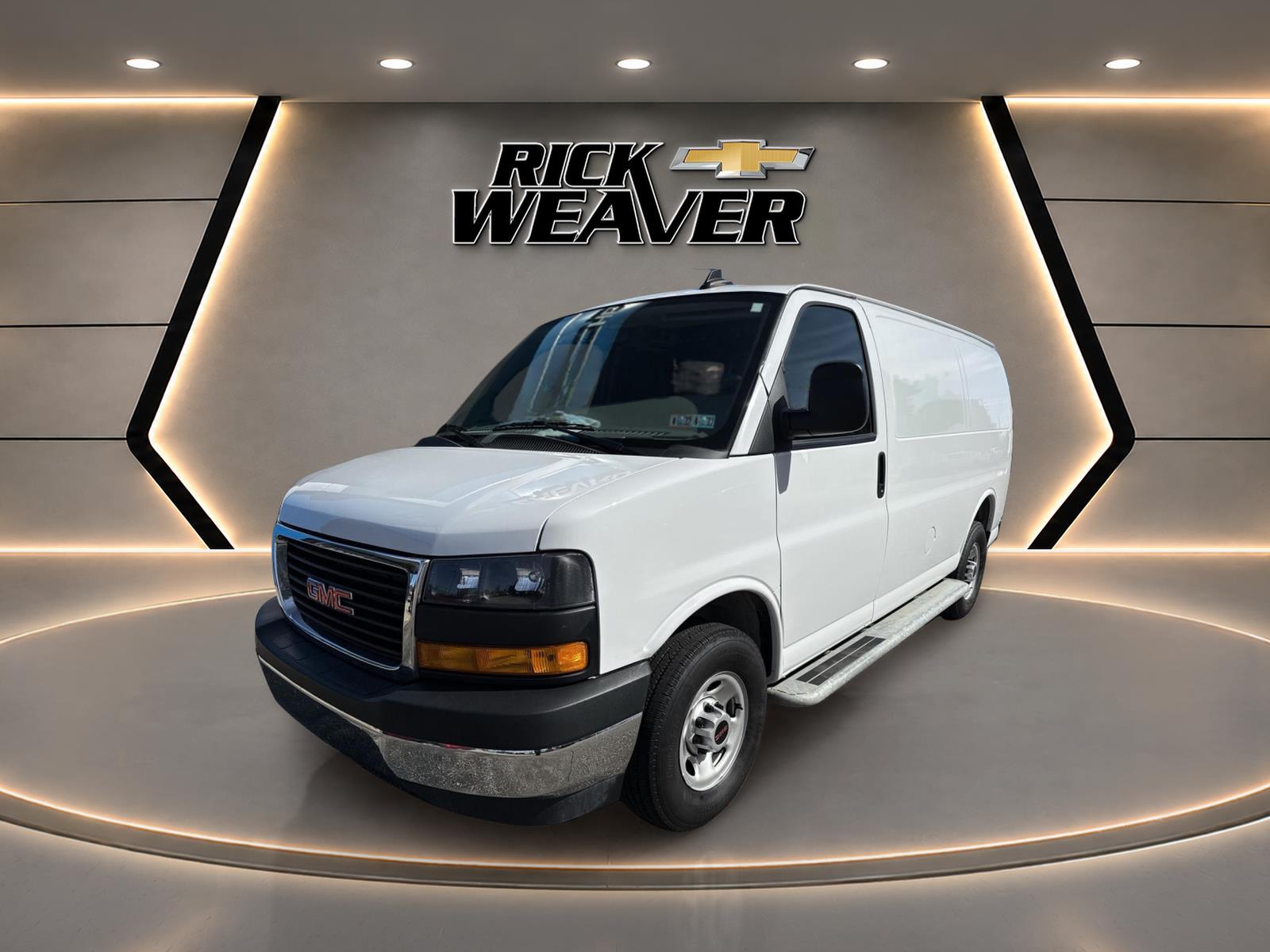 2024 GMC Savana Cargo Van TK - 3