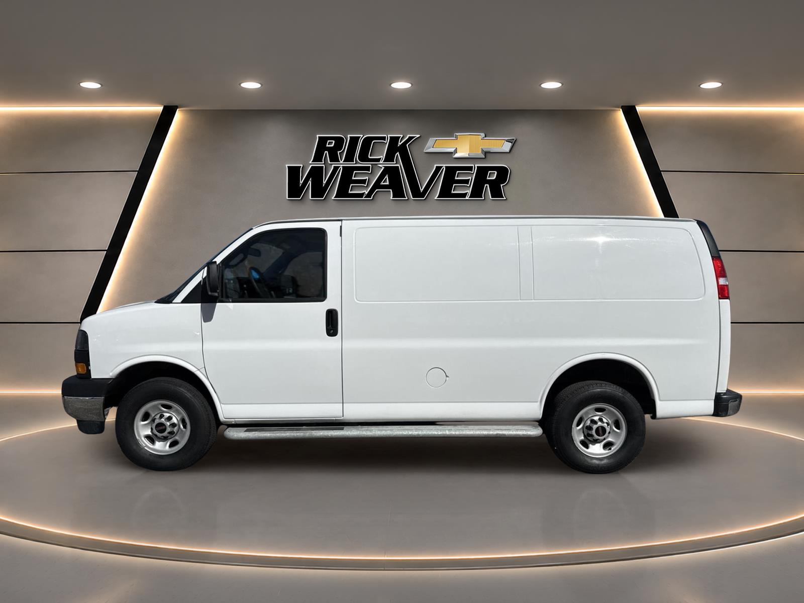 2024 GMC Savana Cargo Van TK - 4