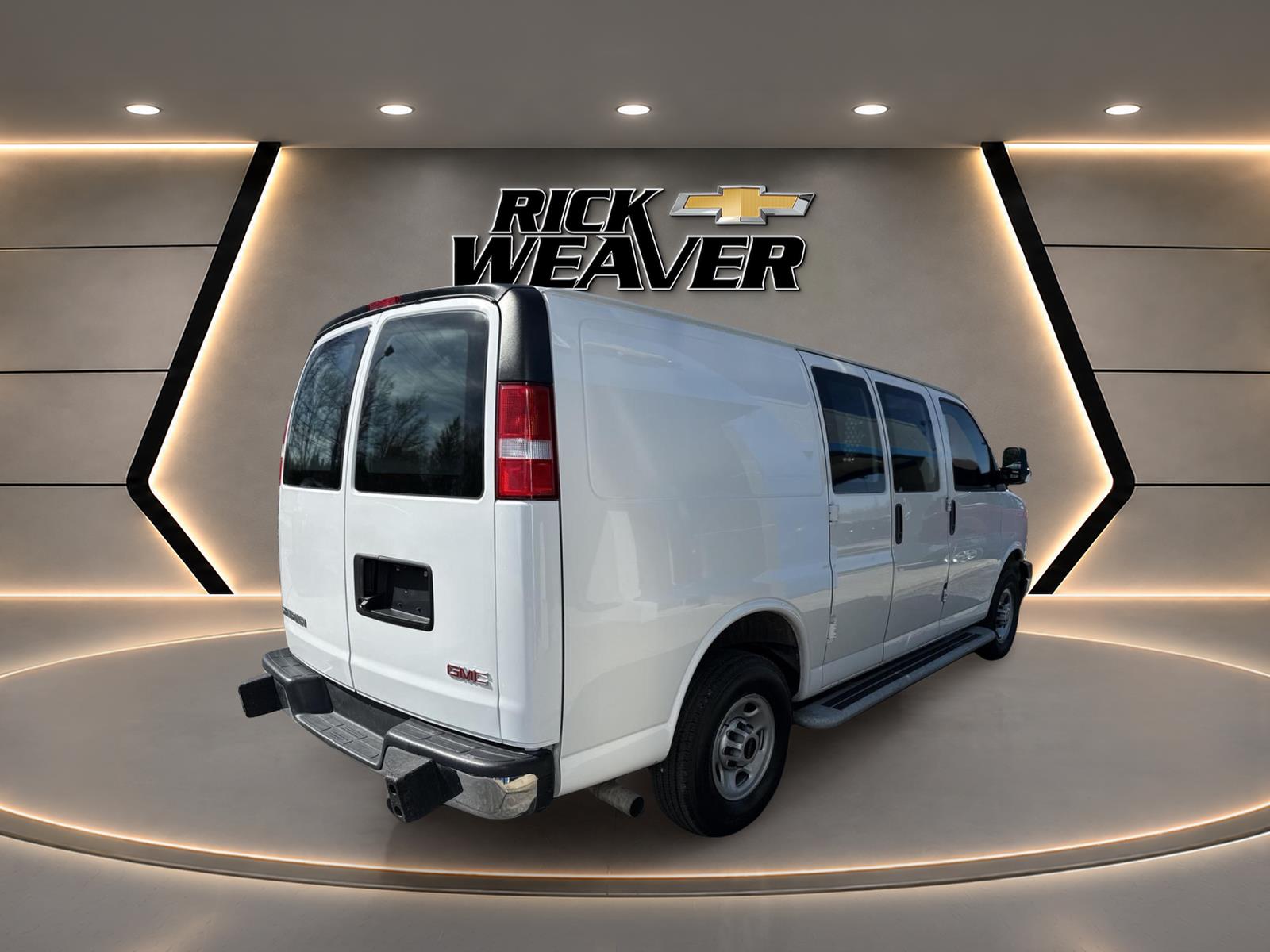 2024 GMC Savana Cargo Van TK - 7