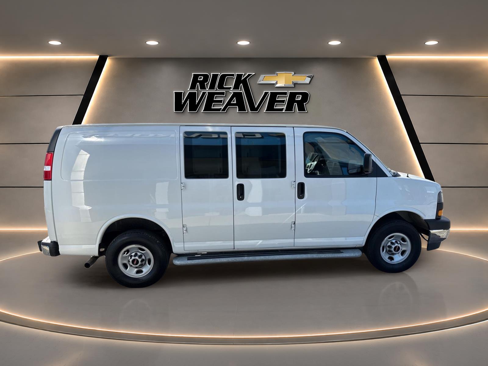 2024 GMC Savana Cargo Van TK - 8