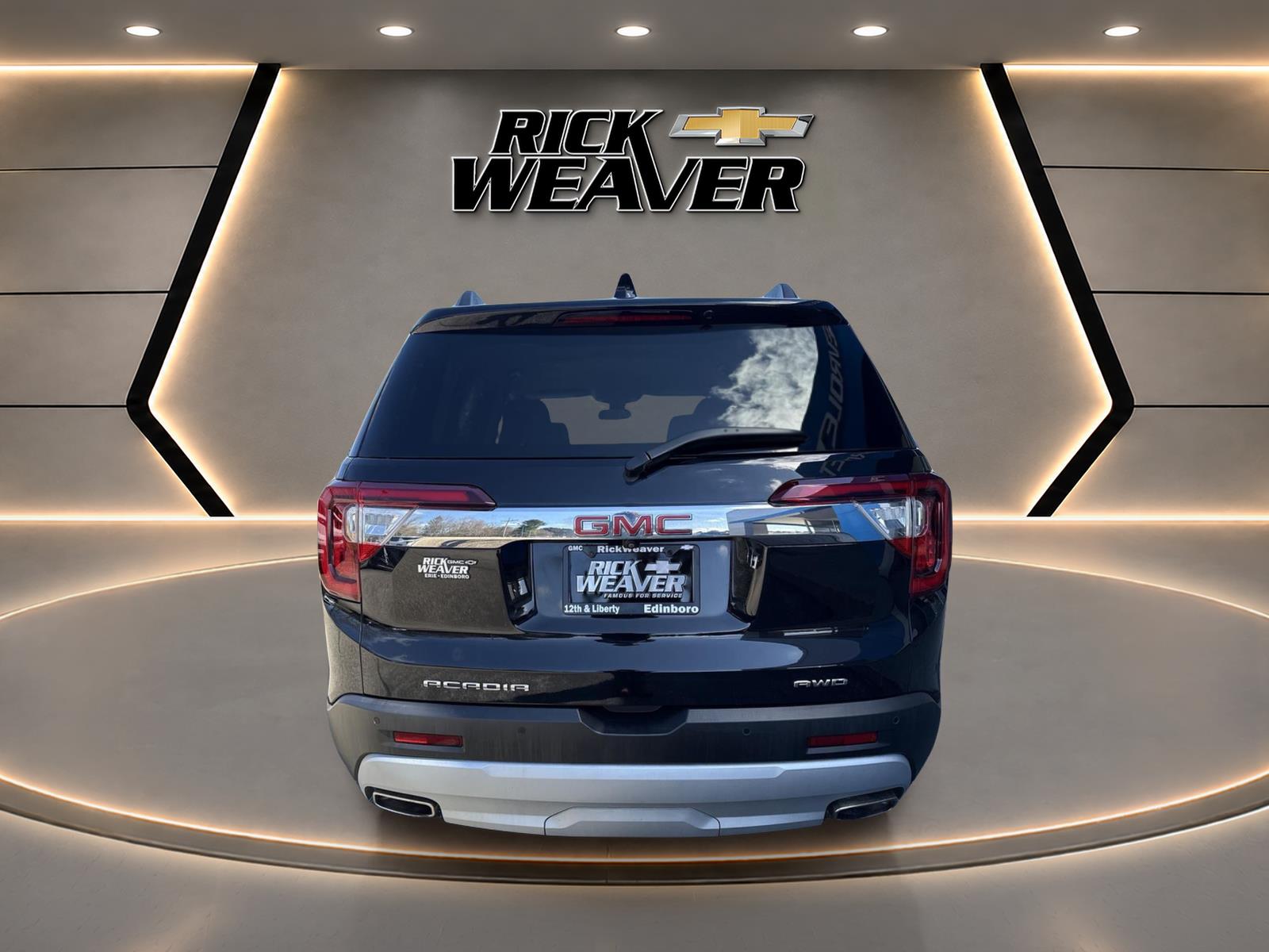 2023 GMC Acadia SLE at Altoona Honda