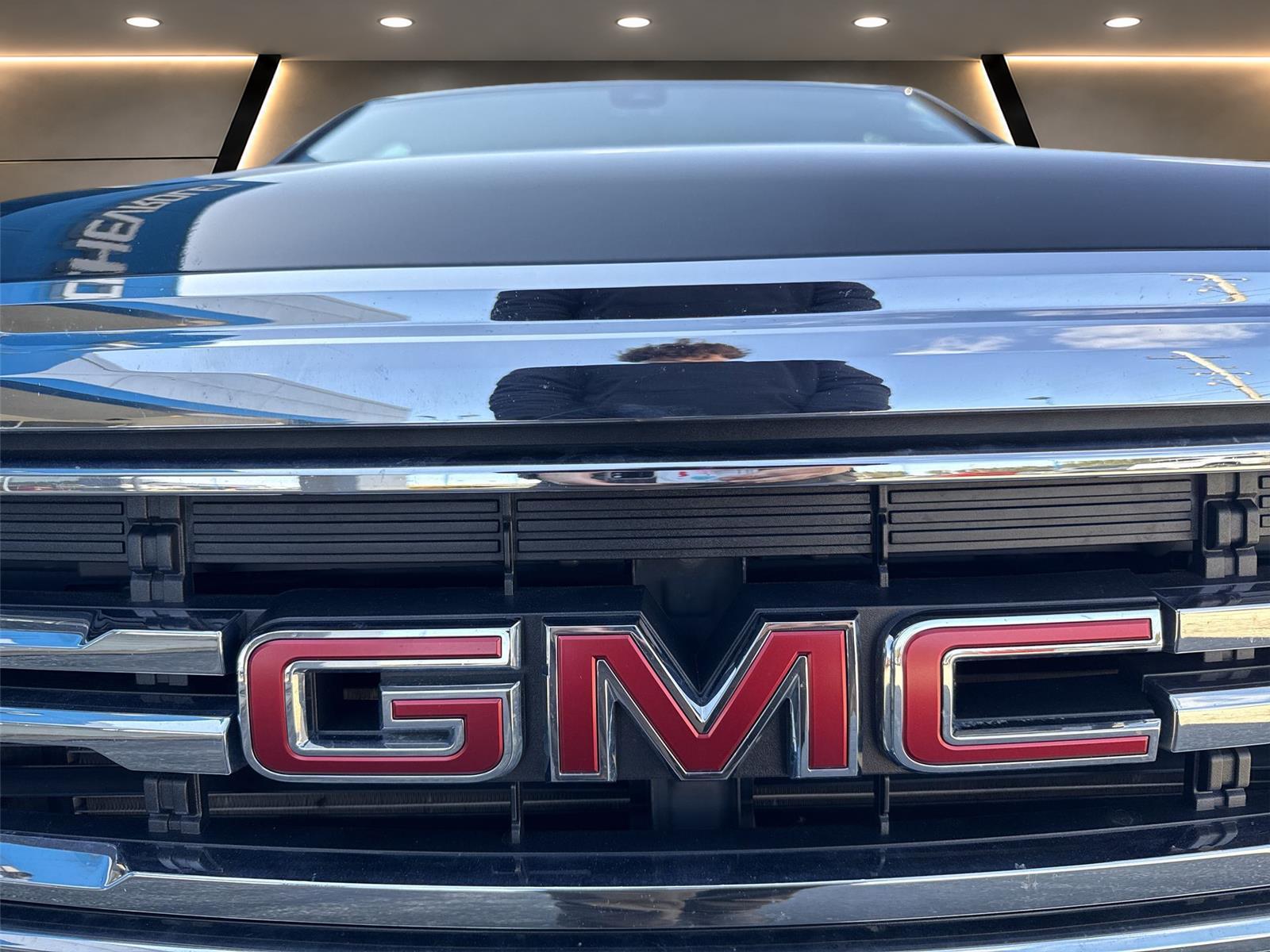2023 GMC Acadia SLE at Altoona Honda